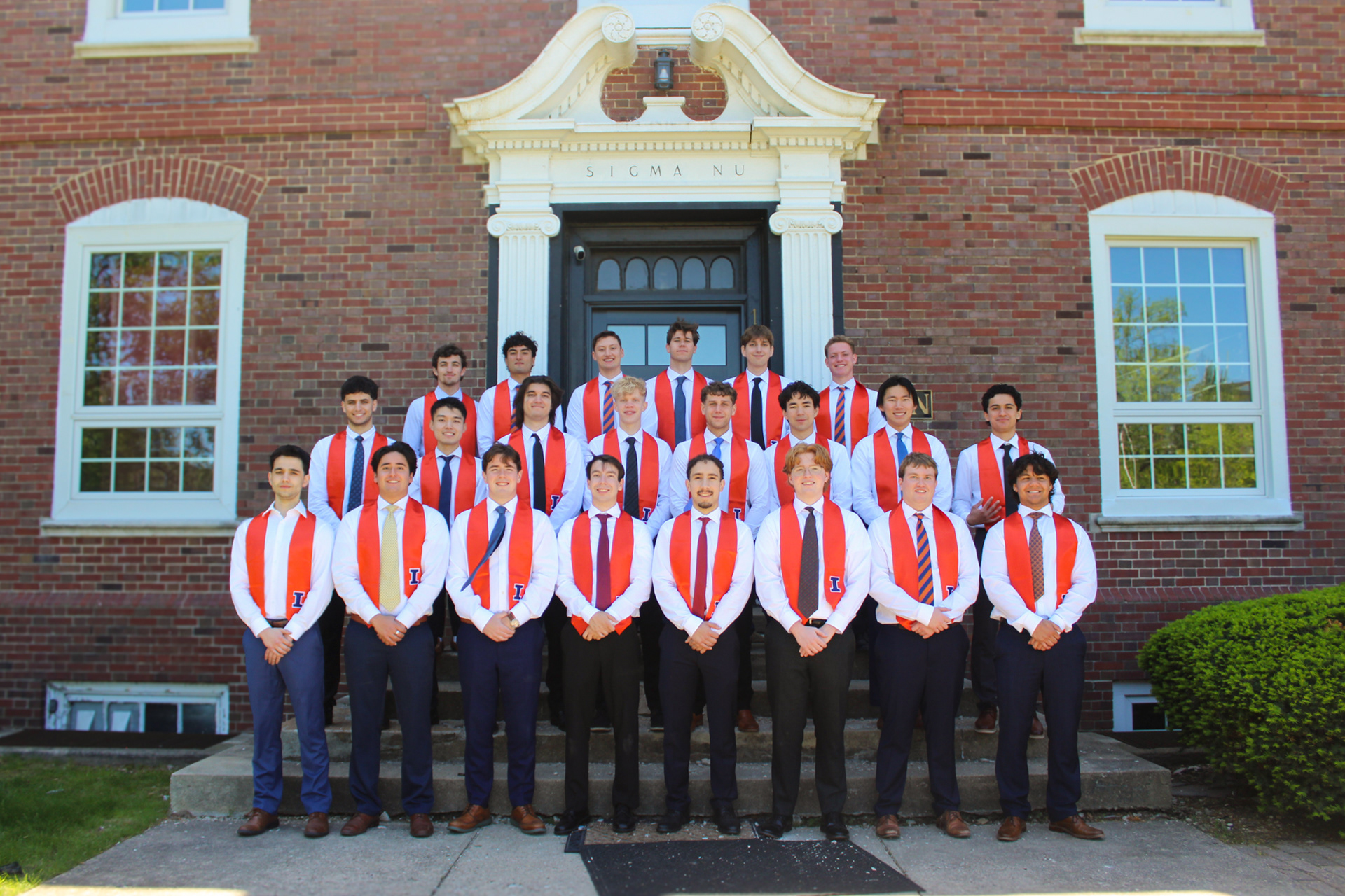 Sigma Nu - Graduation Session