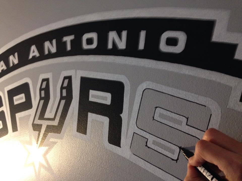 Logo SPURS sur mur process 2