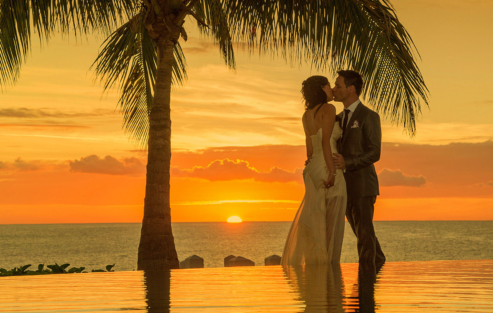 	YOUR DREAM MAUI WEDDING MADE EASY
