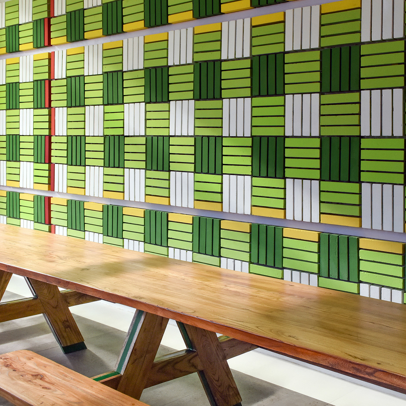 ramoprimo, interior design, sweetie salad, restaurant, clay, bricks, wood, benches,