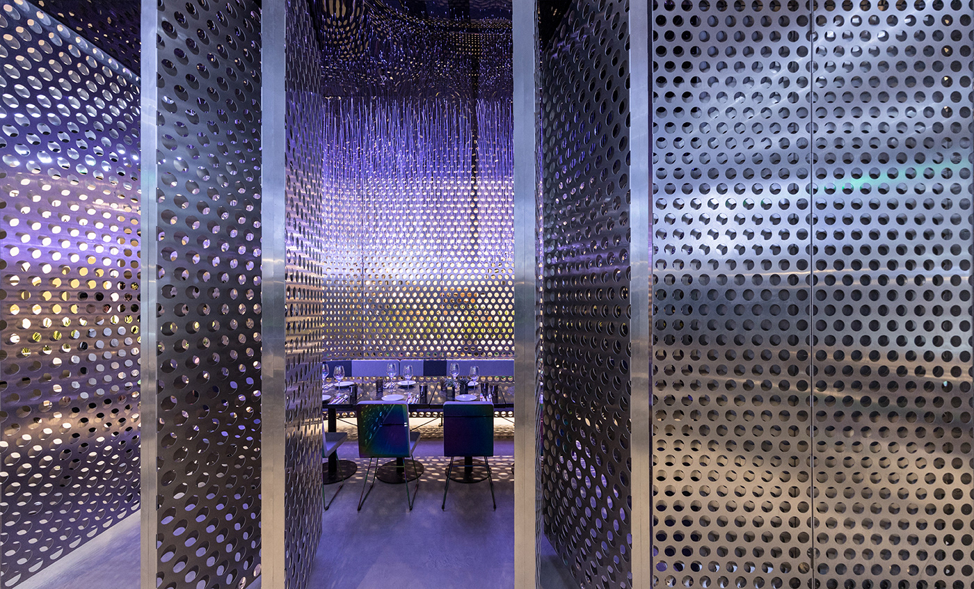 tiago select, restaurant, ramoprimo, steel, chairs, rainbow colors,