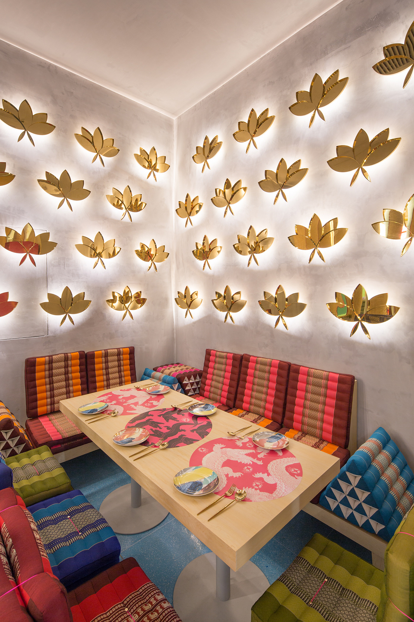thai restaurant, walls, decorations, colorful, benches,