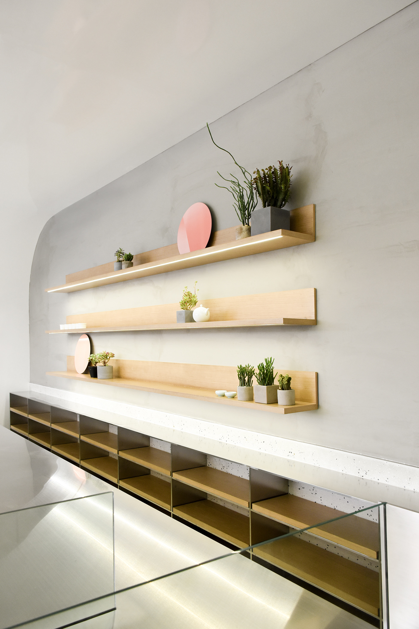 green option, ramoprimo, interior design, shelfs, details, food, restaurant, wood,