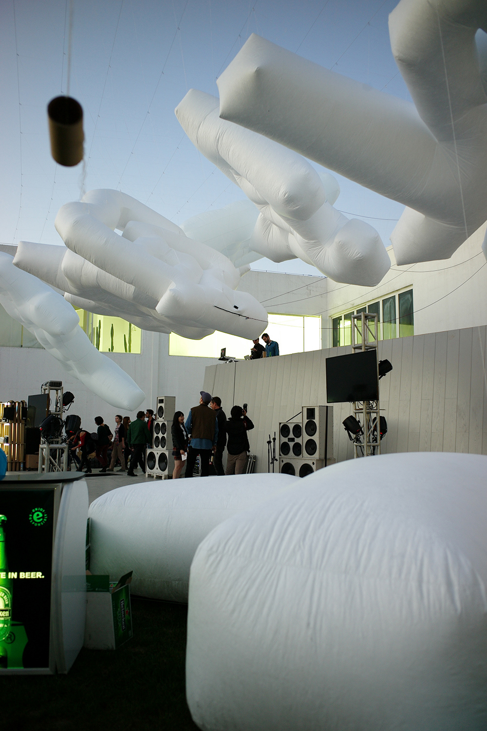 dj set, beijing, design week, ramoprimo, floating inflatable balloons,