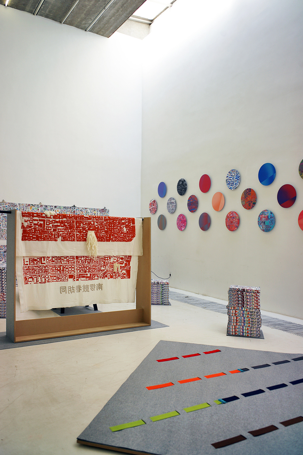 hutong, maps, lenticular, colorful, discs, installation, exhibition,