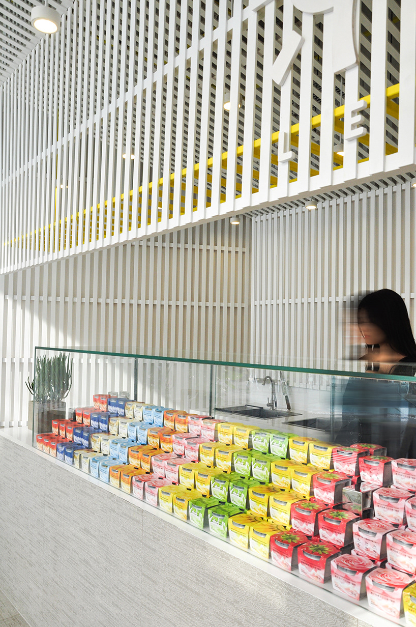 ramoprimo, yogurt shop, semi-transparent, decorative elements,