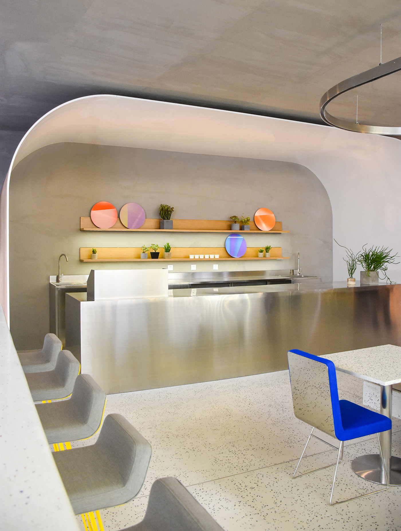 green option, bar area, ramoprimo, interior design, terrazzo, table, stools, restaurant, metal, 设计, 建筑, 杂志架, 餐厅, 天花板, 金属