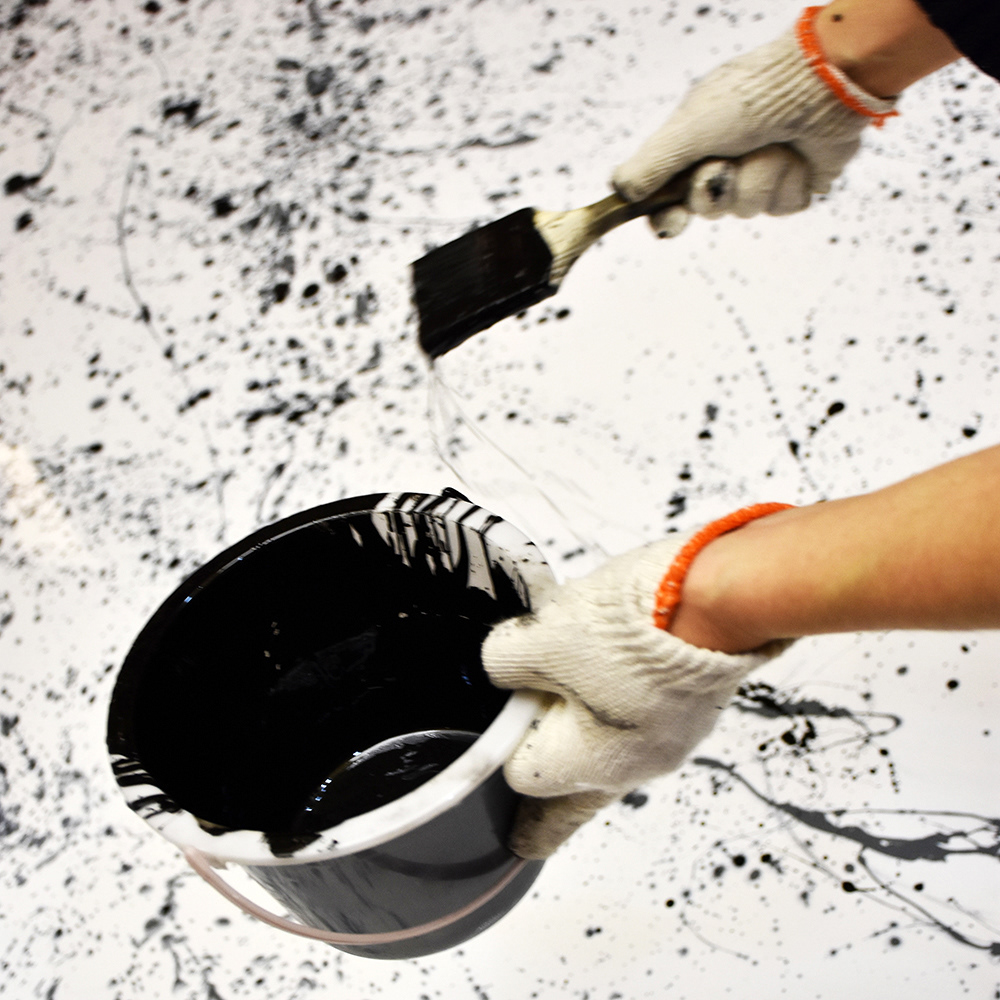 Chinese action, painting on resin floor ,