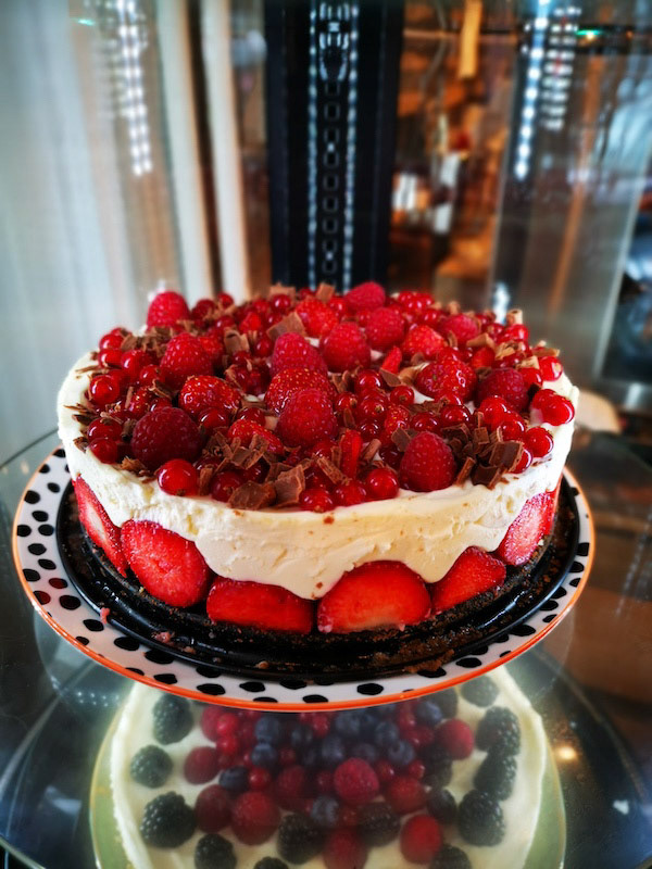 Rote Beeren Kuchen @ P5 Café