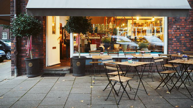 Über die Eisdiele Eiscafé Espresso Bar P5 in Hamburg Barmbek Poppenhusenstrasse 5