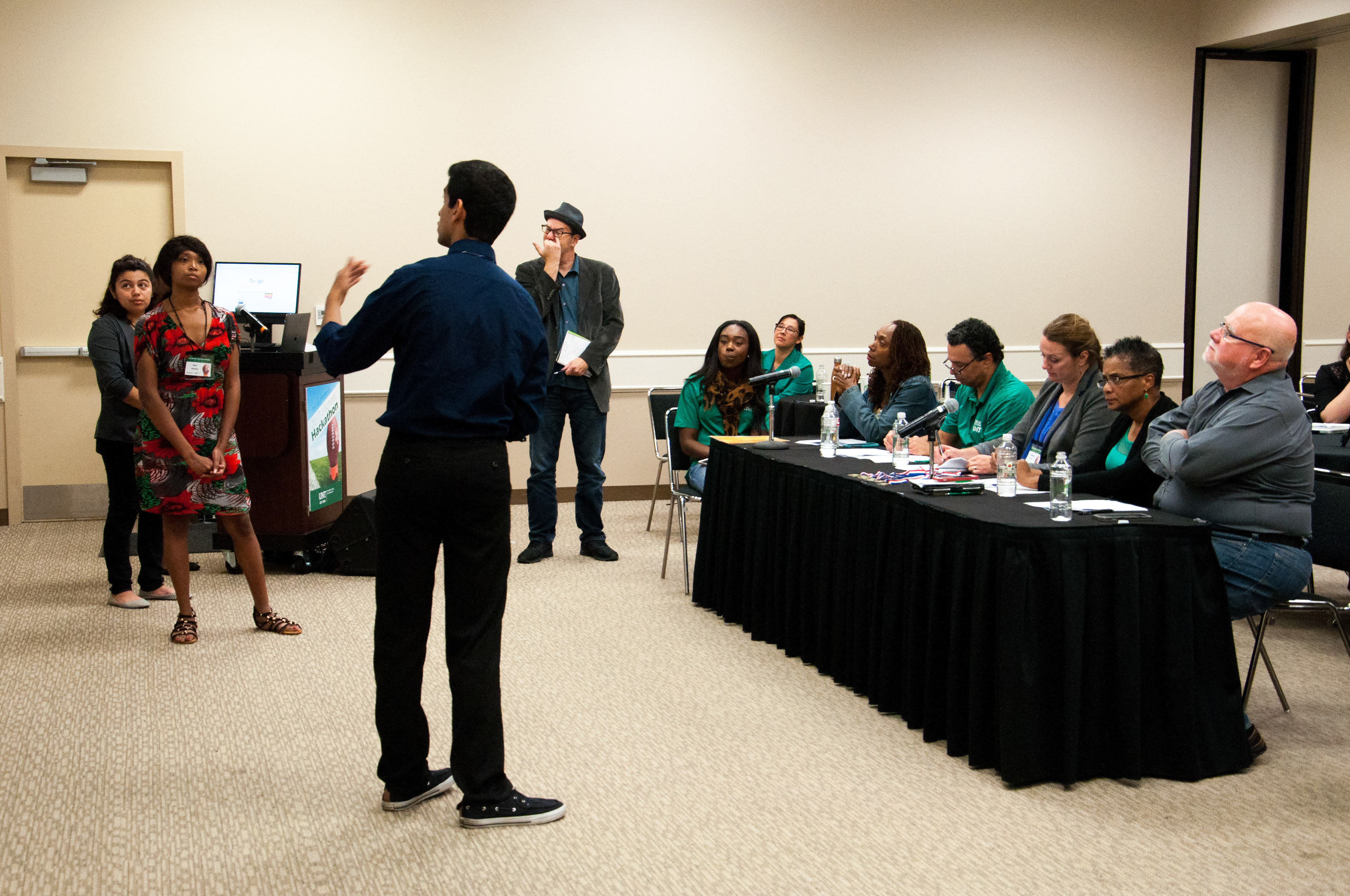 Students presenting at 2017 Hackathon at UNT