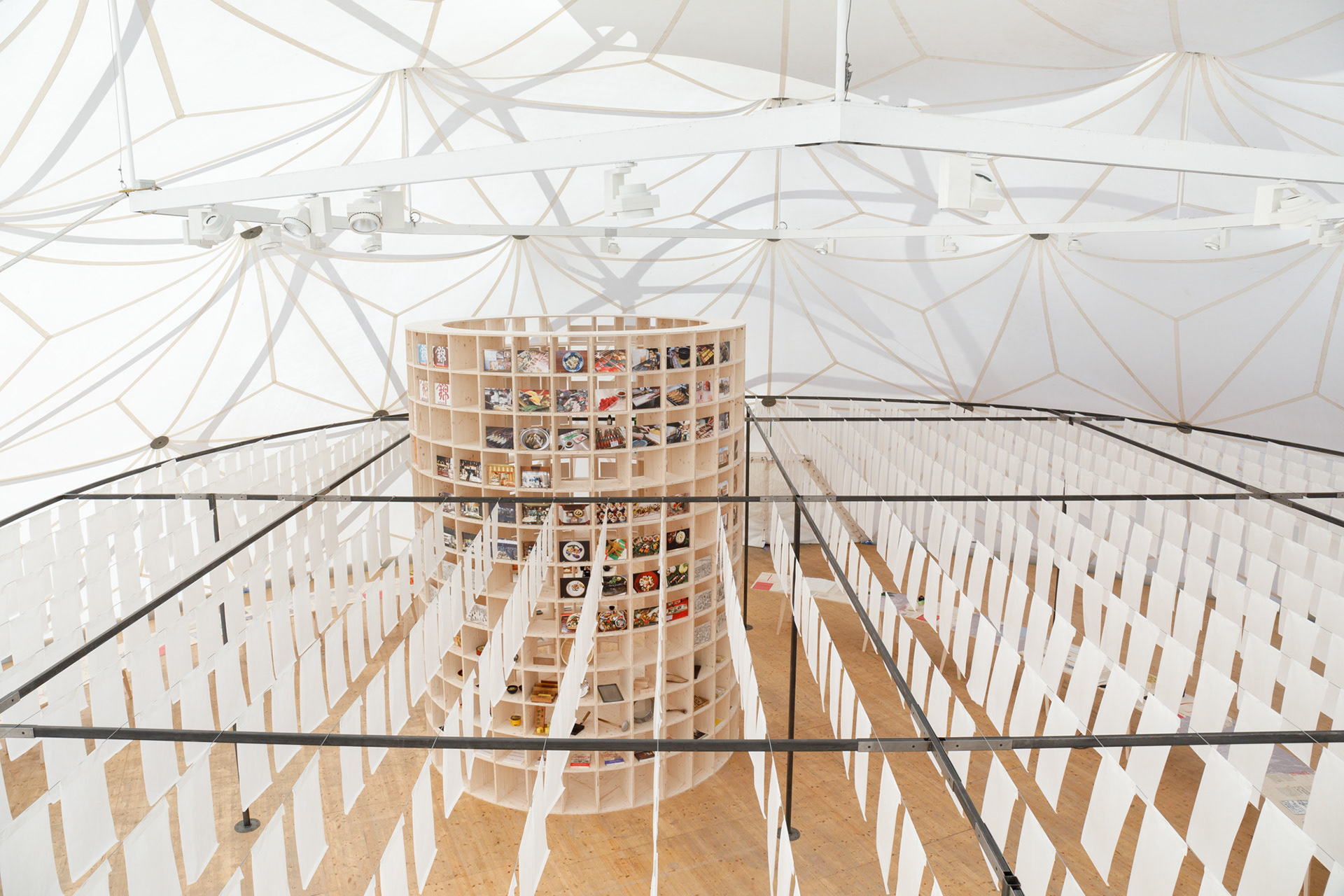 (c) 京都工芸繊維大学KYOTO Design Lab, Photo by Tomomi Takano