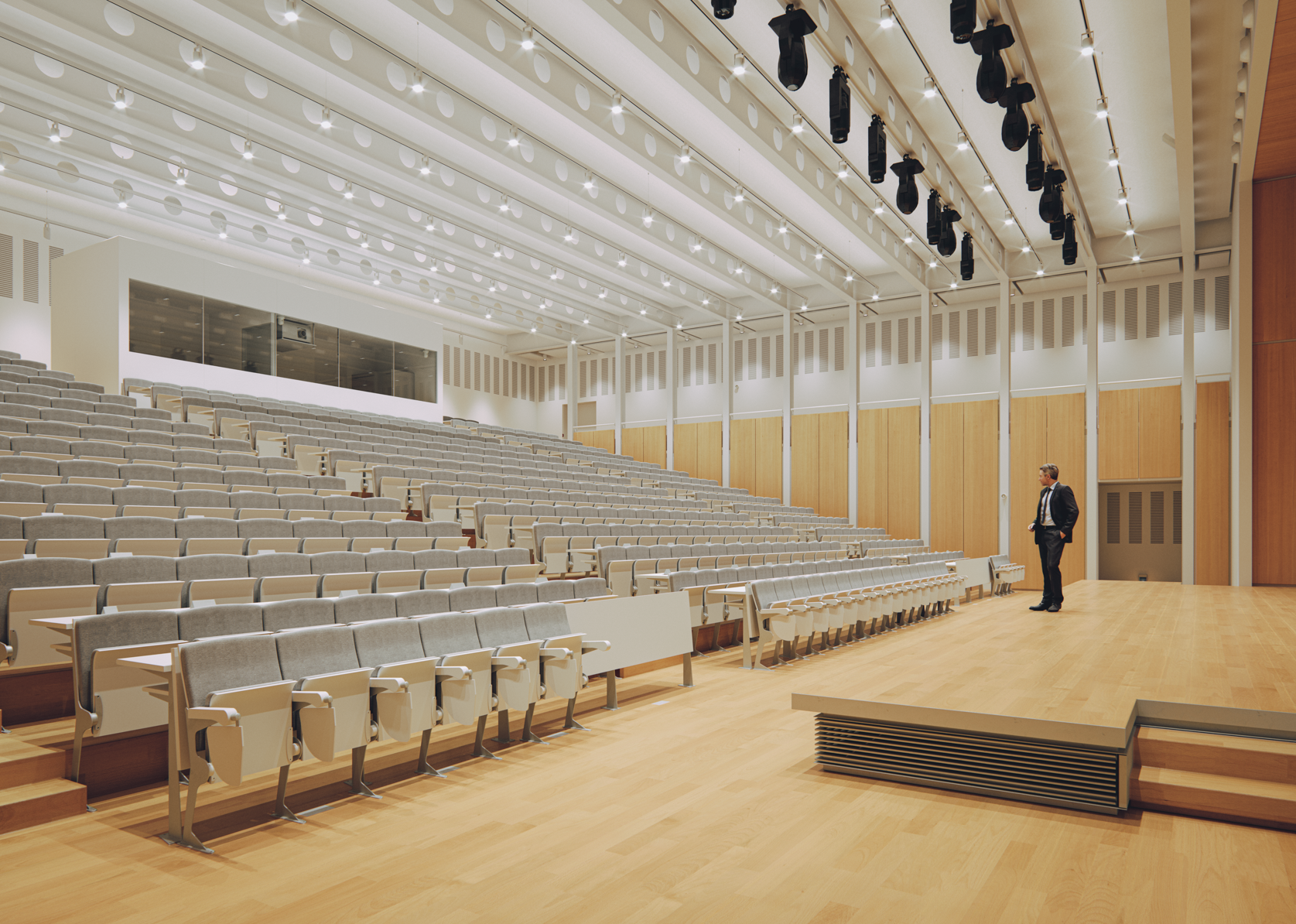 ÉCOLE NORMALE SUPÉRIEURE (ENS) - PARIS-SACLAY, FRANCE. Renzo Piano Building Workshop, architects