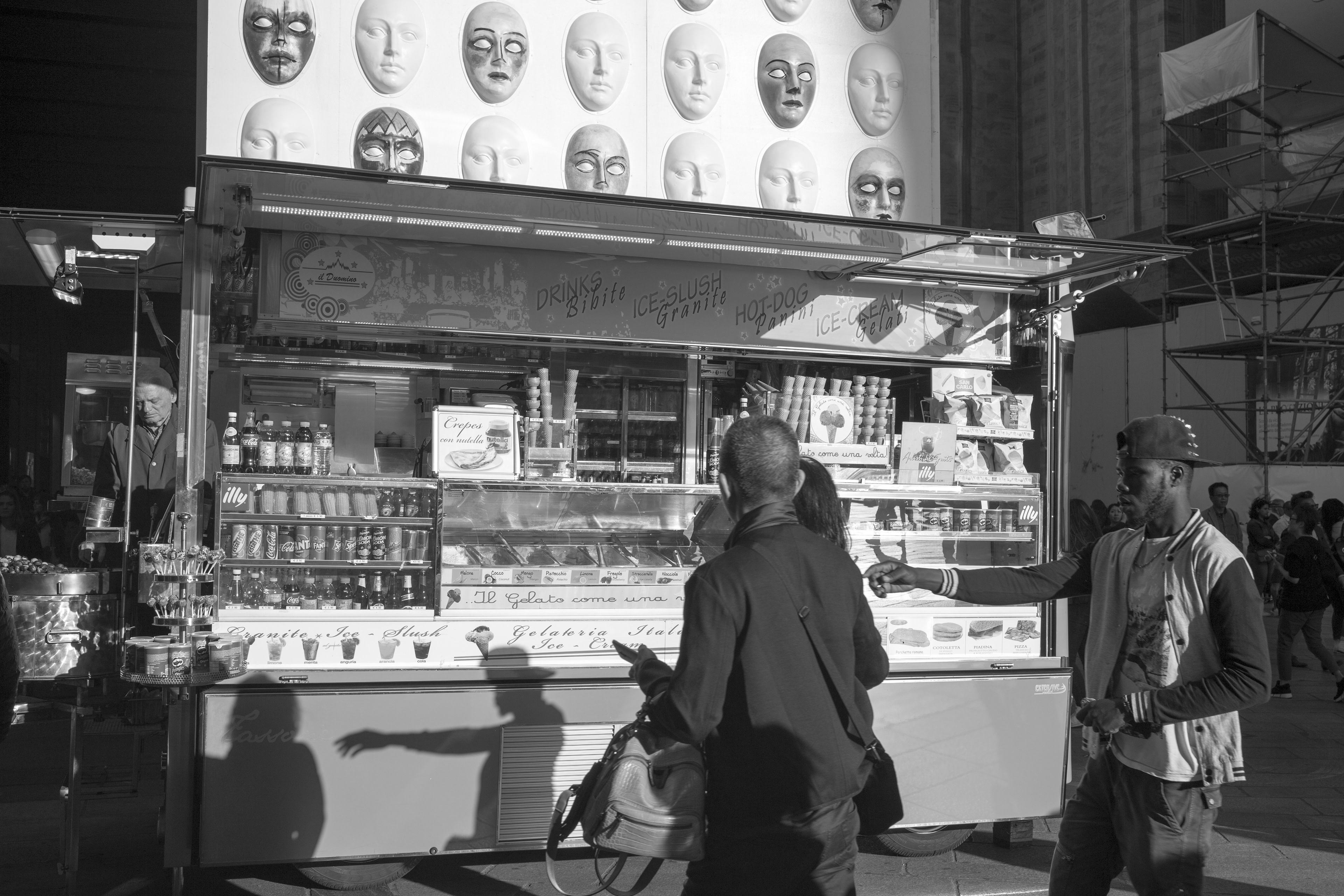 STREET THEATER (MILAN, 2017)