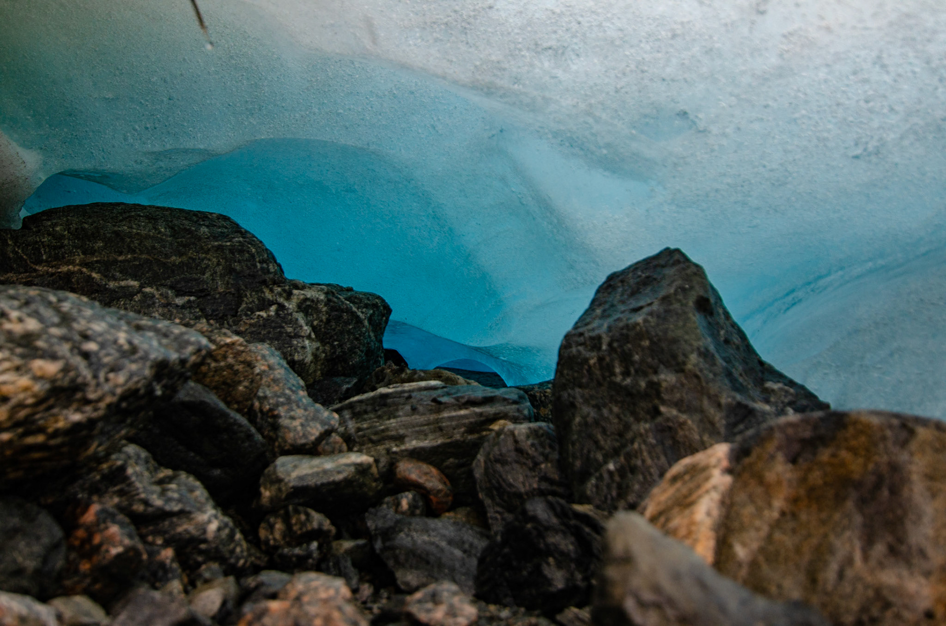 Glacial Hues
