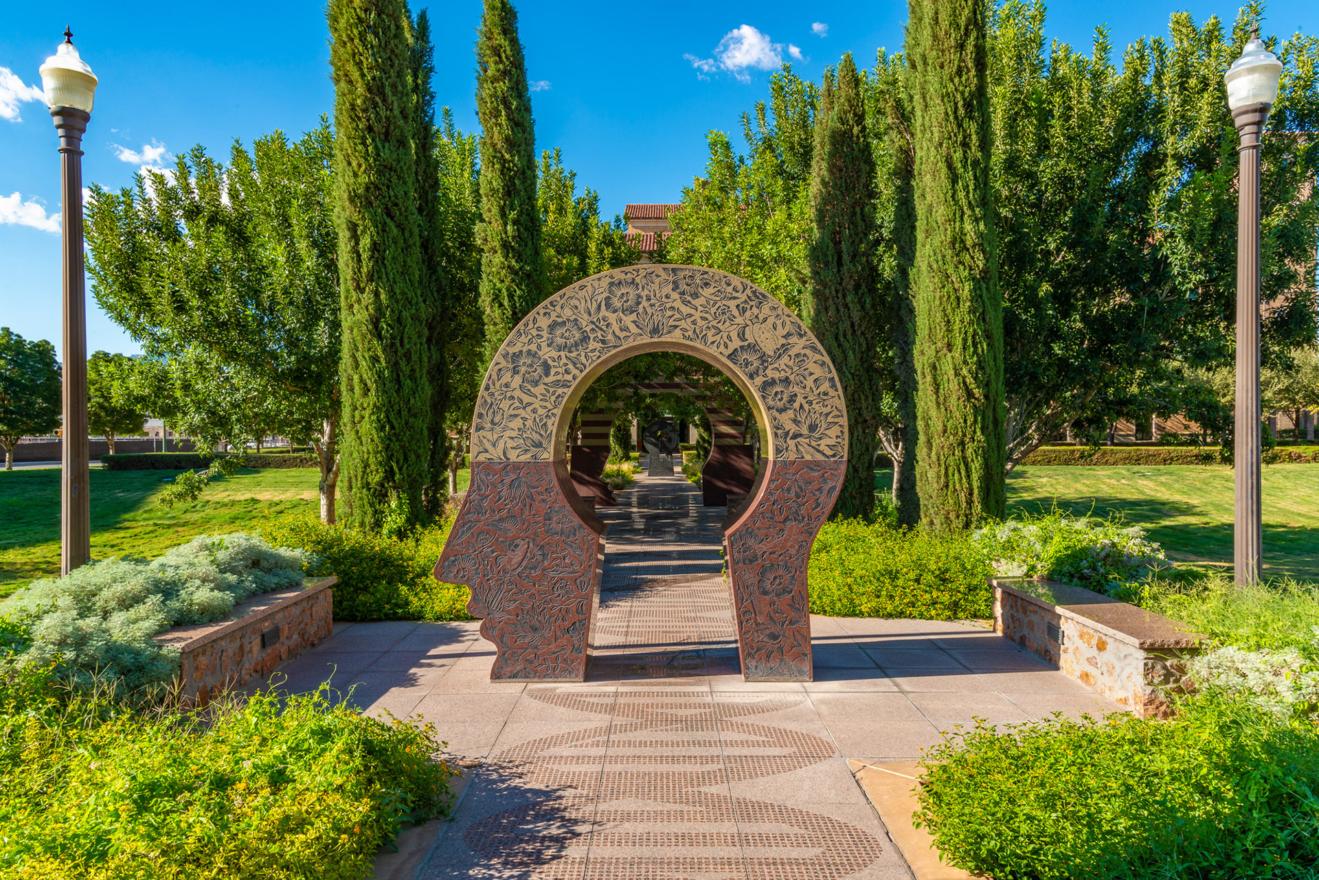 Paul Foster School of Medicine gardens, El Paso TX. Photo © Scott Weaver