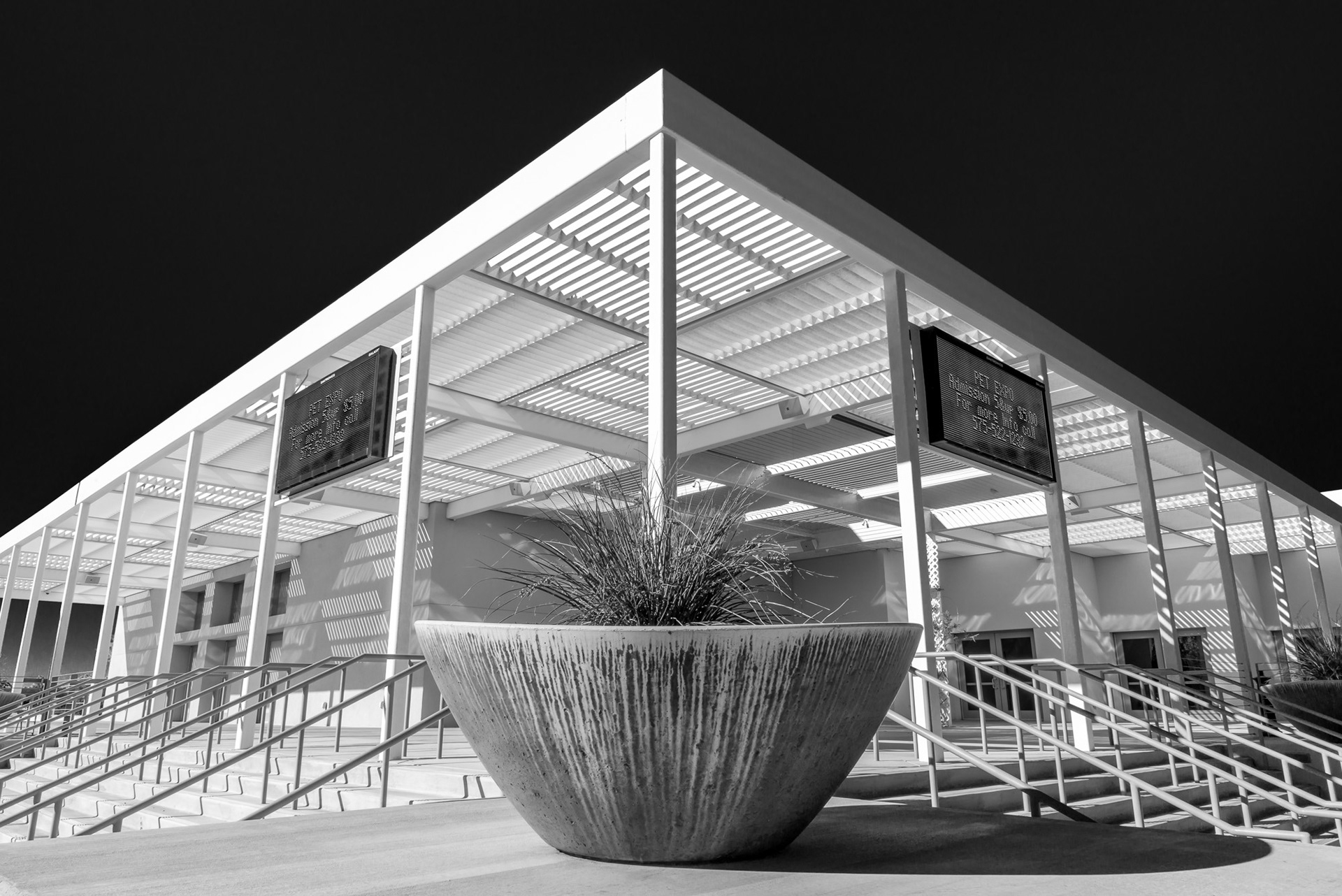 Las Cruces NM Convention Center. Photo © Scott Weaver