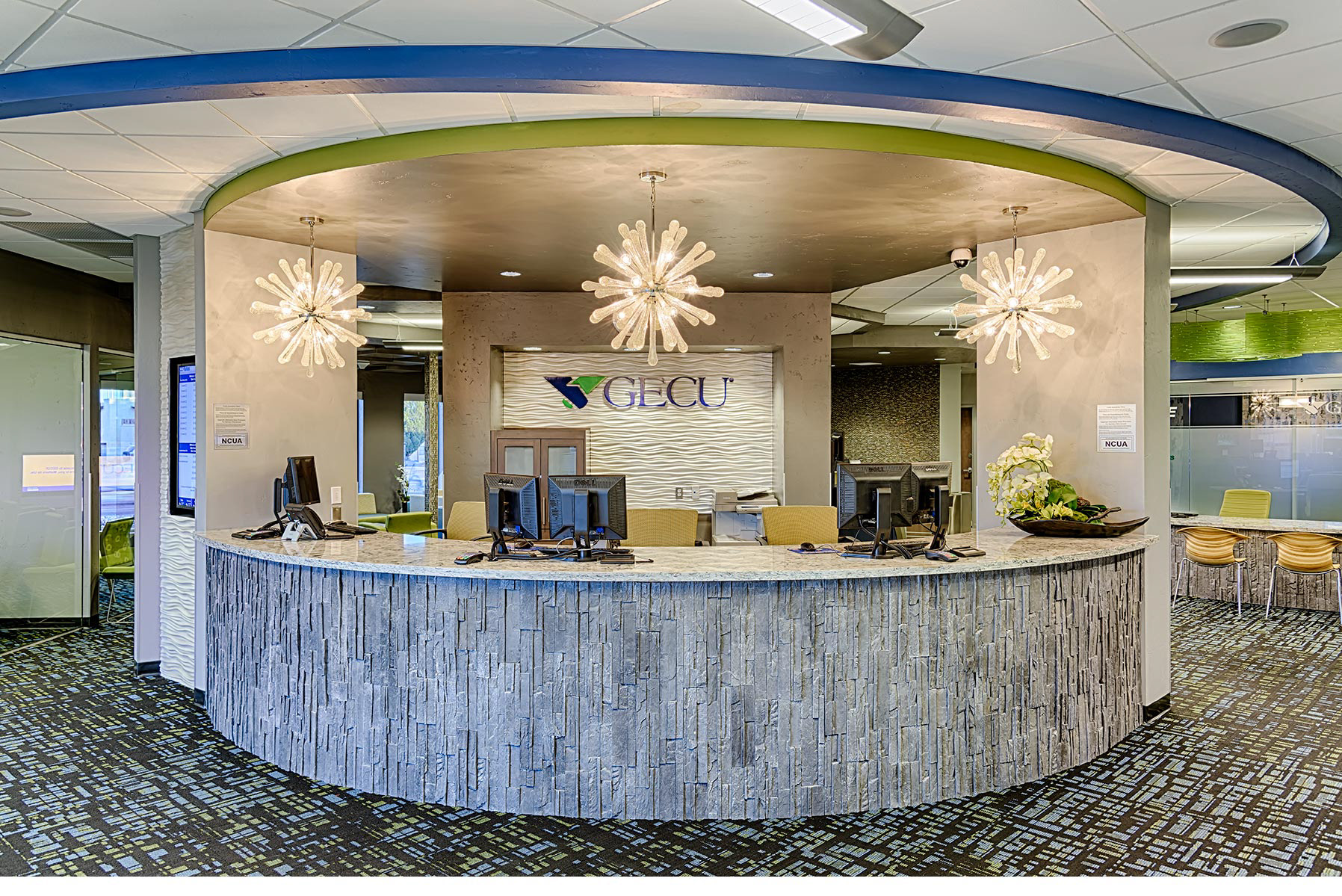 GECU Lee Trevino Branch entrance | Photo © Scott Weaver