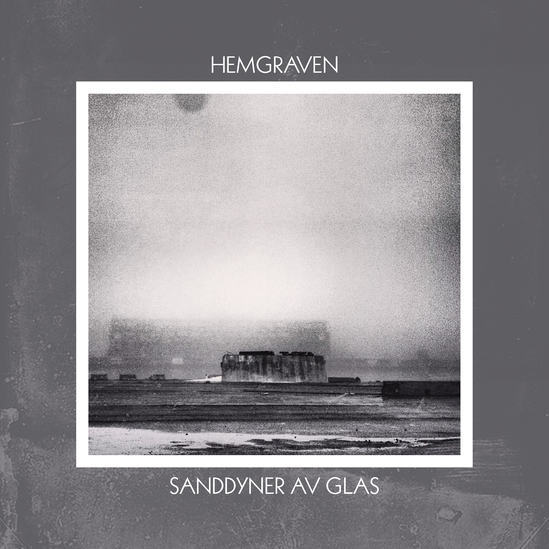 Form/layout: Hemgraven - "Sanddyner av Glas", LP, 2014.