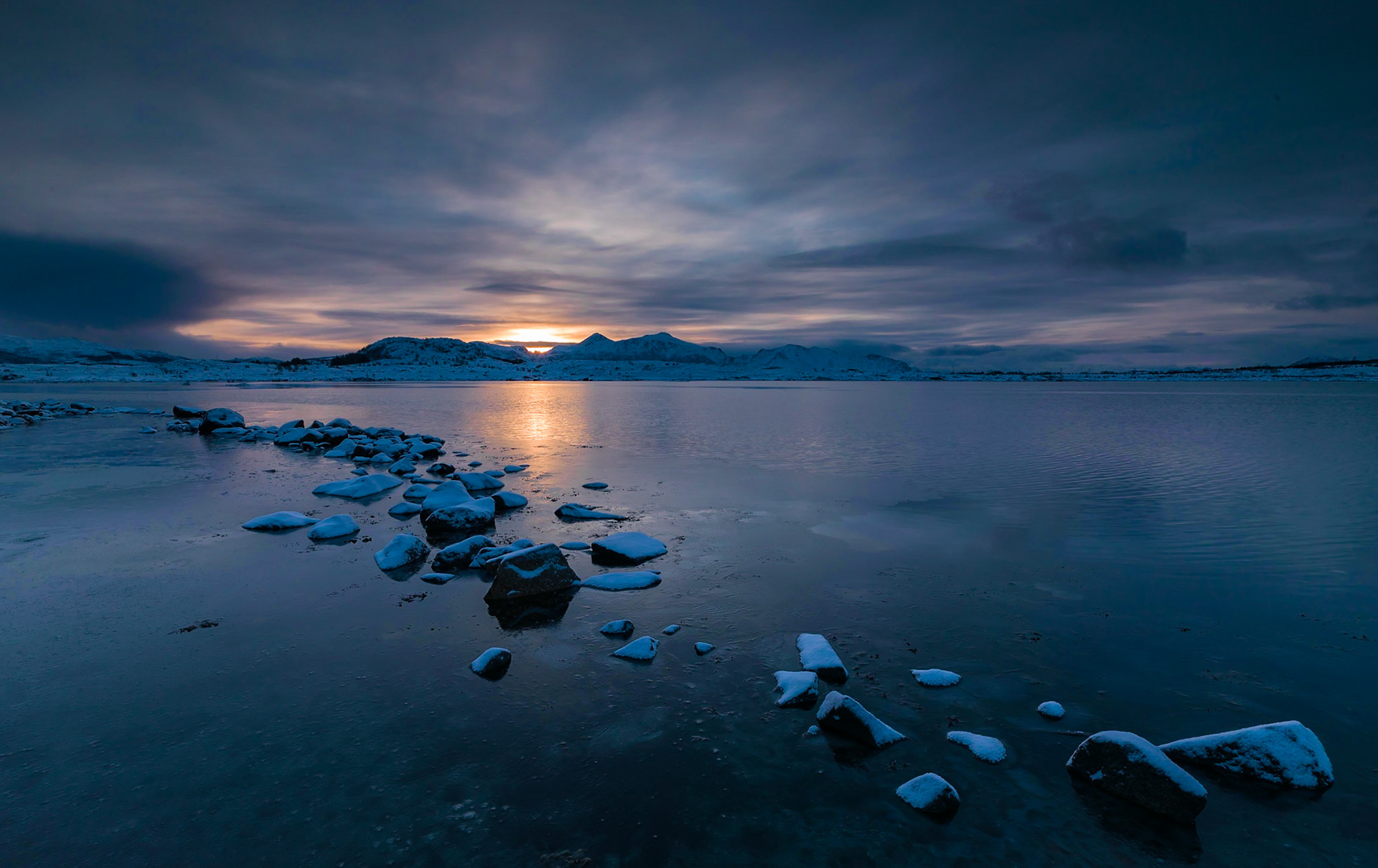 Early morning at Vågpollen not too far from Leknes, beautidul light in the blue hour.