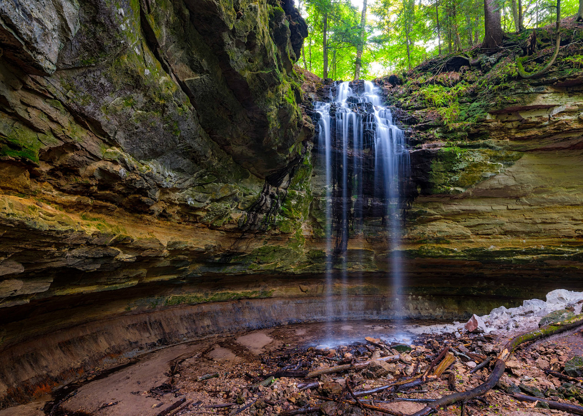 Nice little walk to Tannery Falls pays of with this beautiful sight.