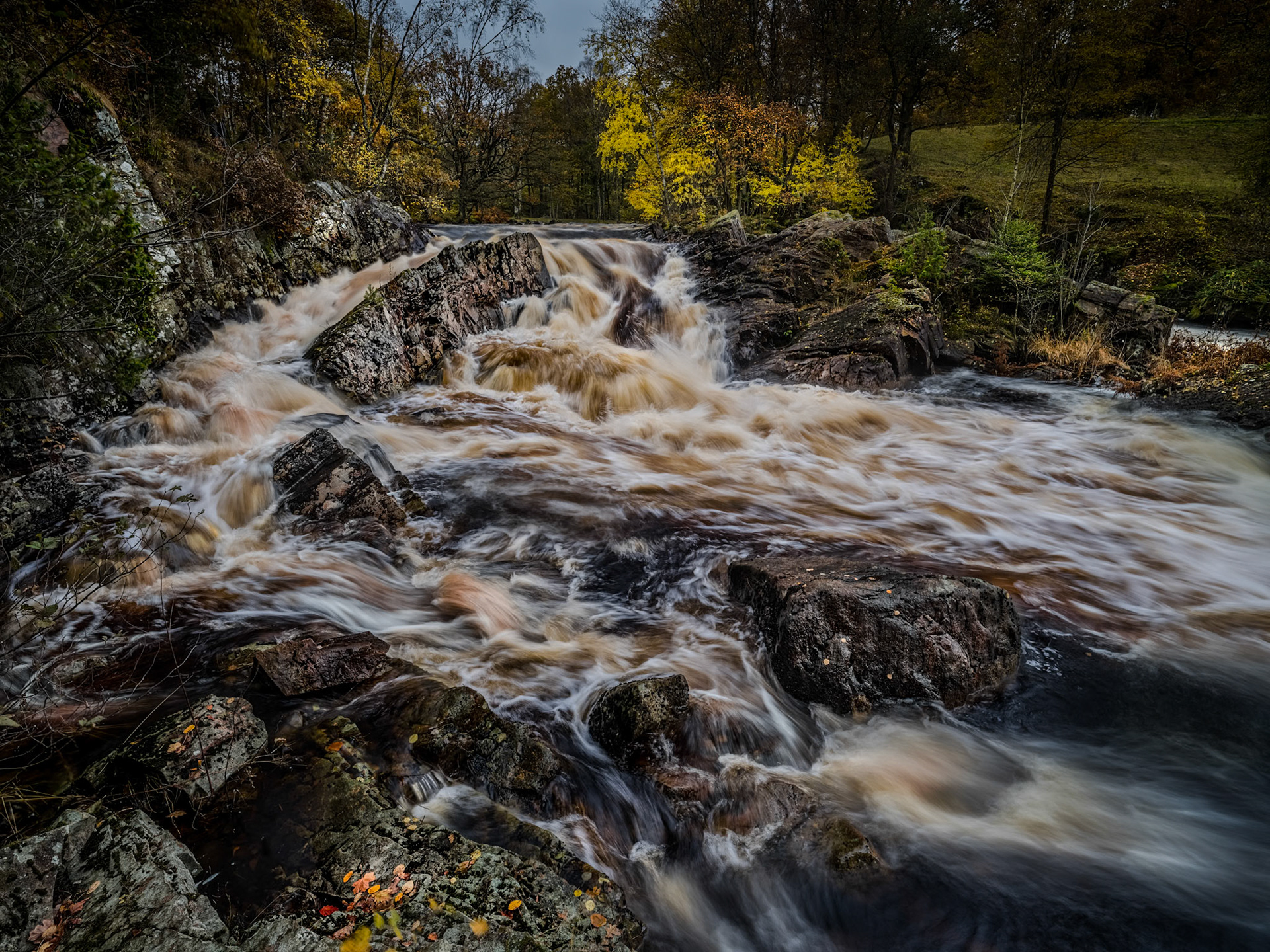Blend of two exposure a long and not so long exposures. Fujifilm GFX 100S with Fujinon 23mm/F4, F16 and 2 seconds and the other 1/10th of a second. NiSi V7 with natural color CPL on both shots, then one with 6 stop ND the other with 2 stop ND and both with 3 stop medium GND.