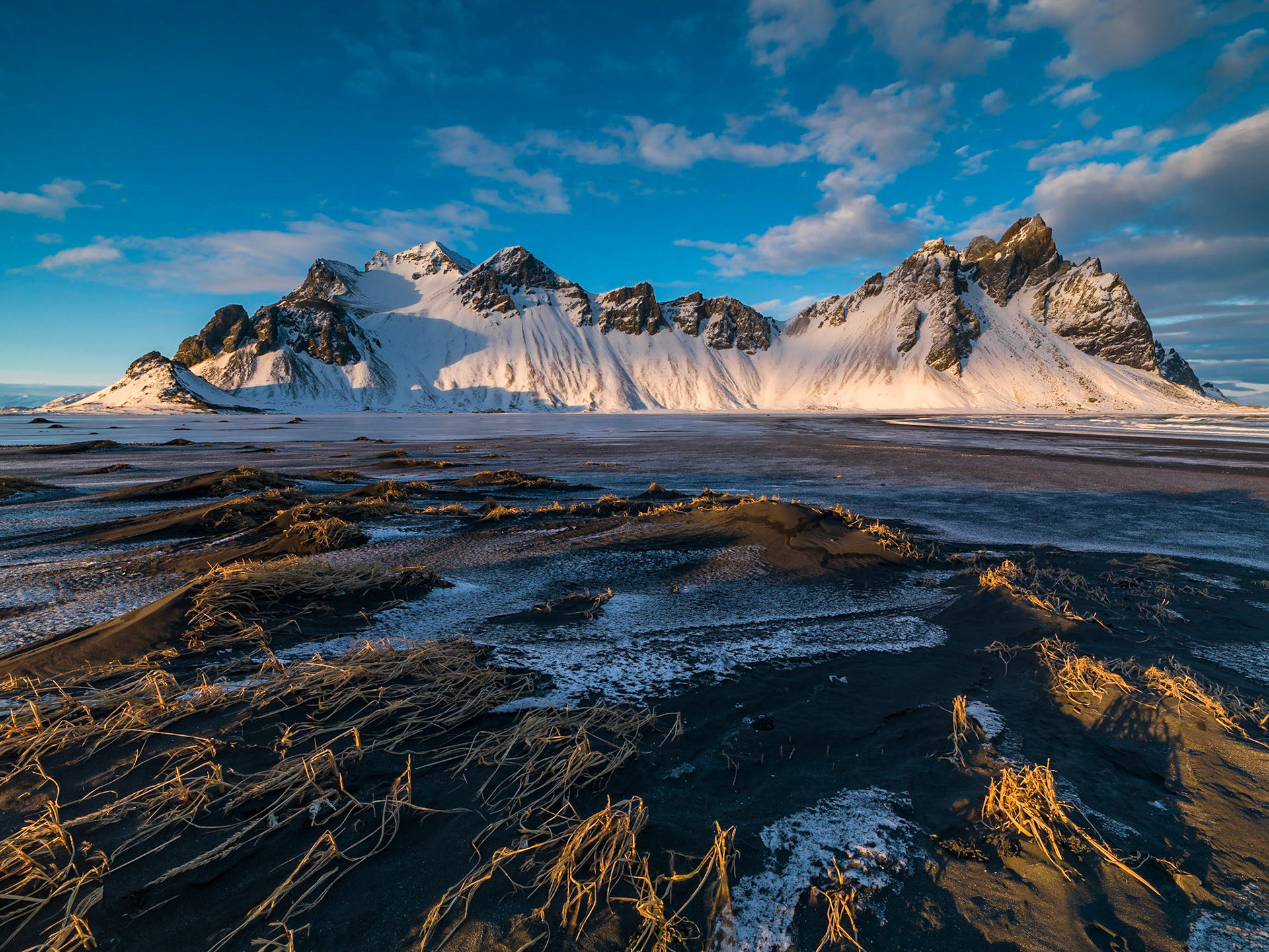 Beautiful up to 600 meters high mountains raise directly up and out of the Atlantic ocean.