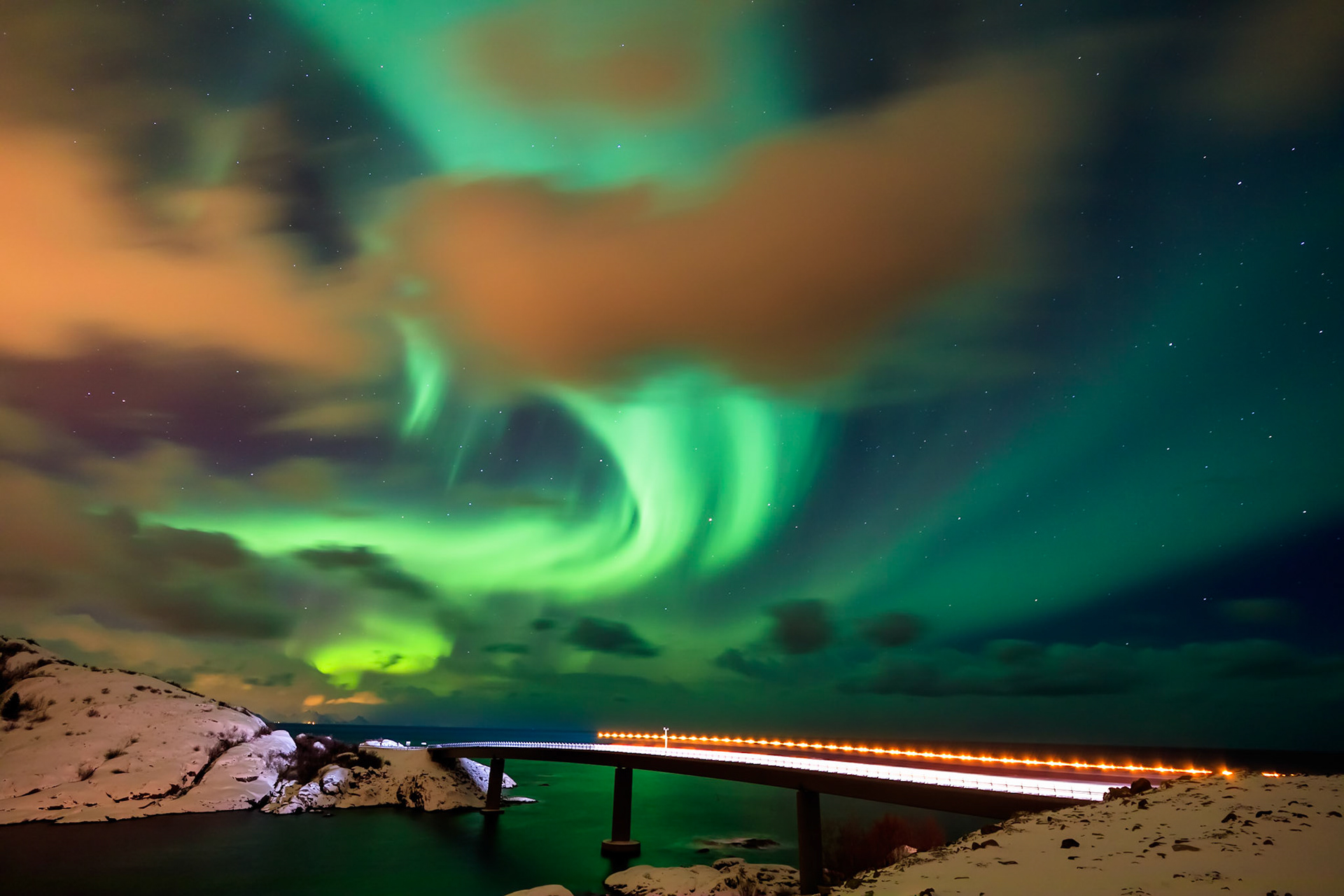Steffenakken in Lofoten just outside Reine going south