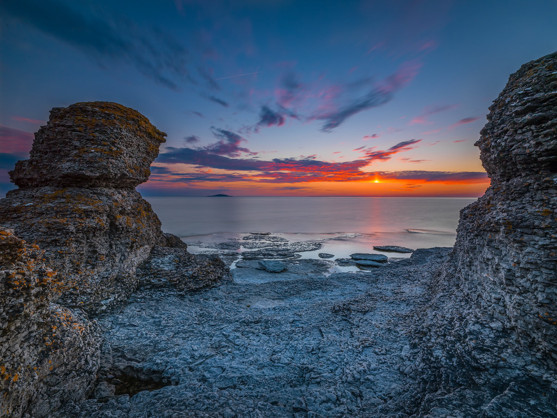 Last light capture from Byrums Rauker overlooking Kalmar sund and Swdens smalest National Park