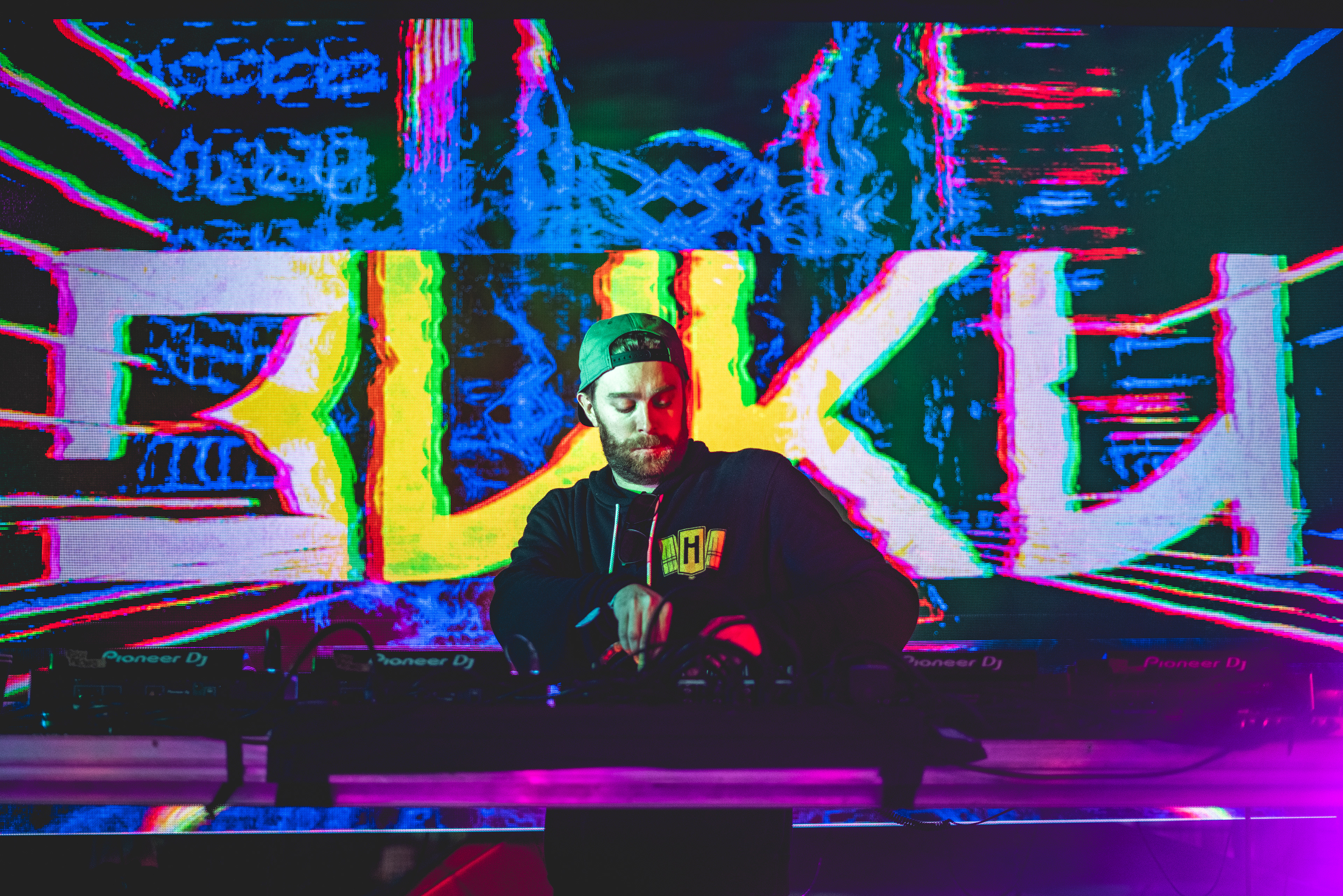 Buku