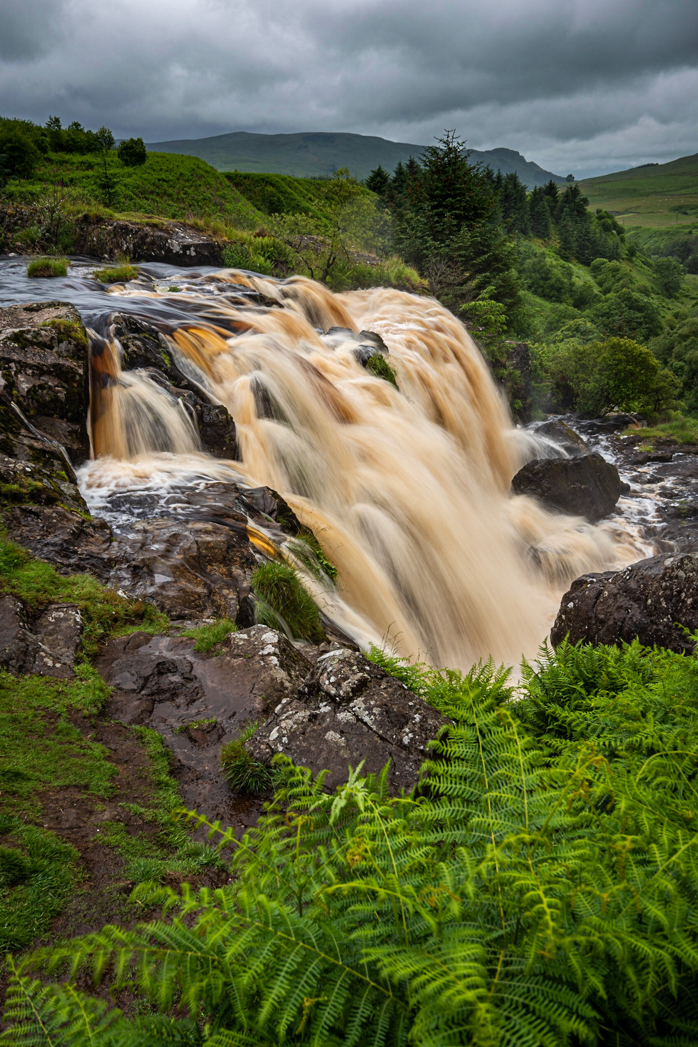 The Loup of Fintry waterfall onf the River Endrick is located approx. two miles from Fintry village, near Stirling. This impressive 94ft waterfall is best seen after a prolonged period of rain or snow