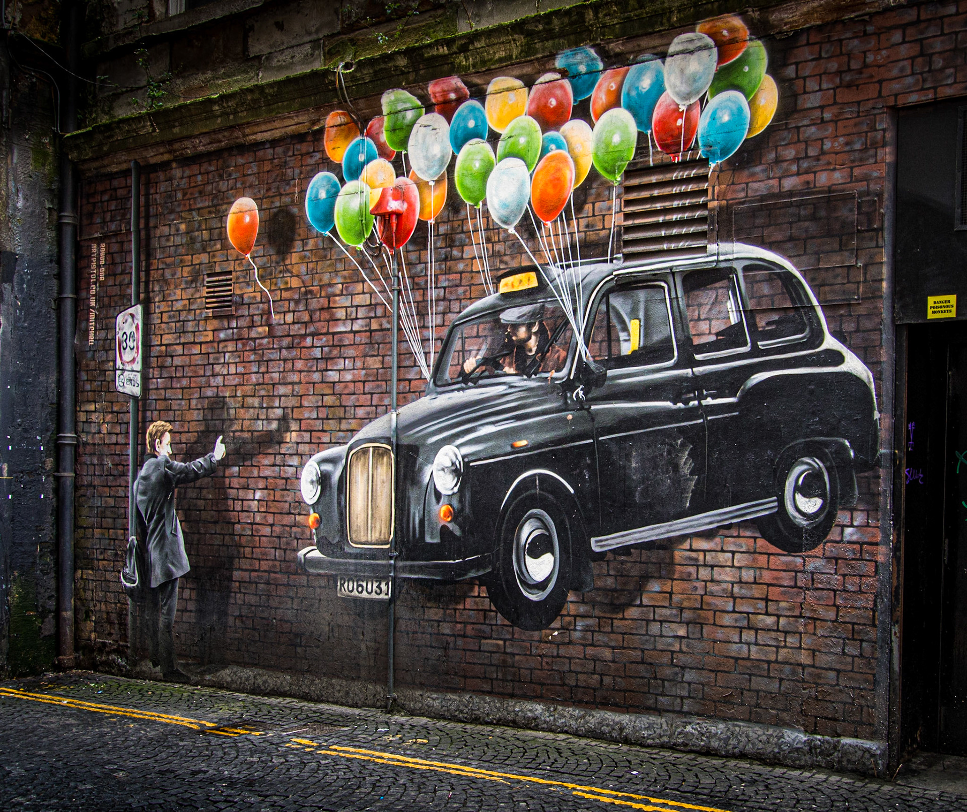 On the Mural Trail in Glasgow