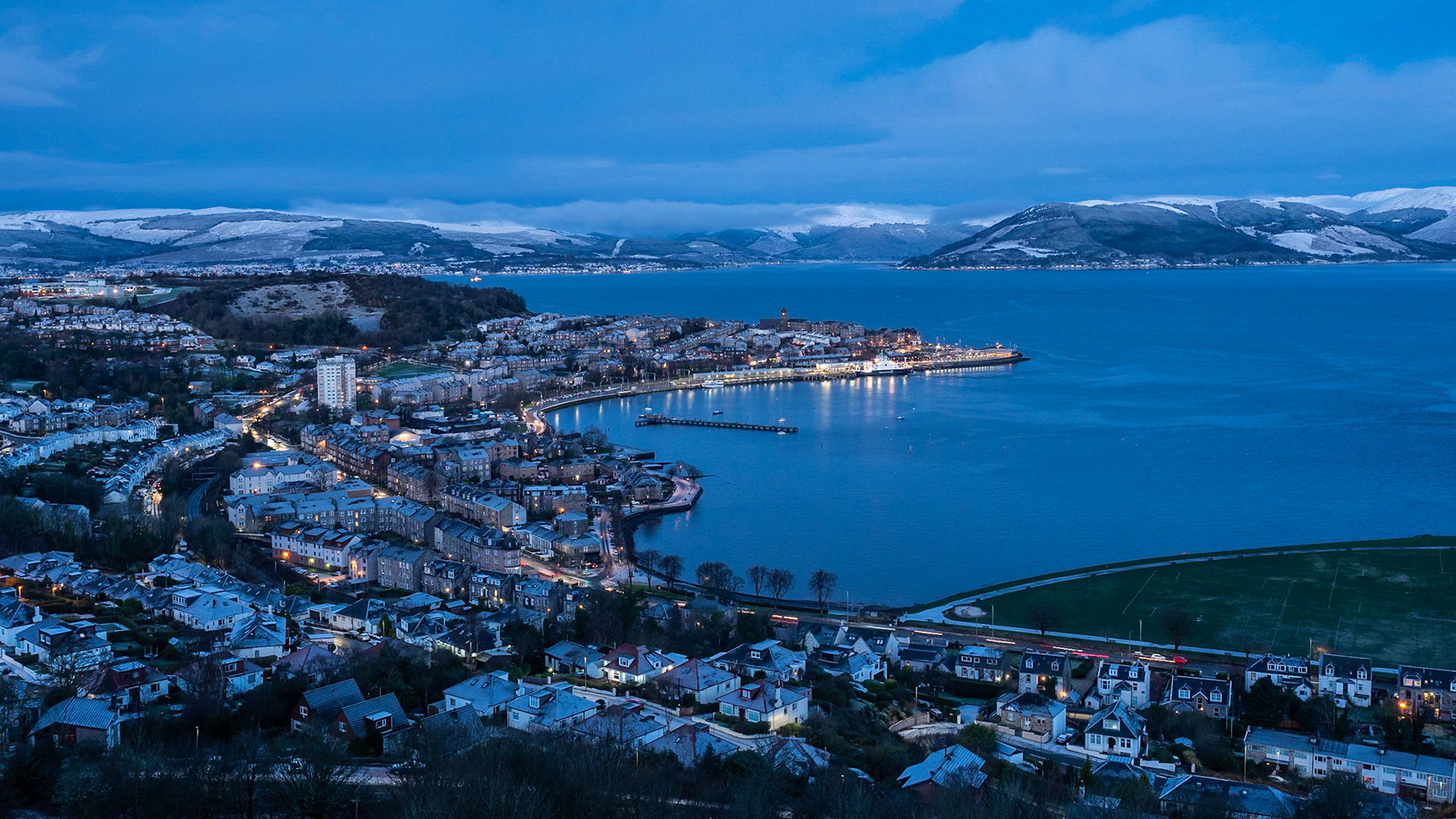 First light at Lyle Hill. A viewpoint in Greenock, Inverclyde, Scotland. Providing a panoramic view across the Clyde, its highest point is 426 feet above sea level.
