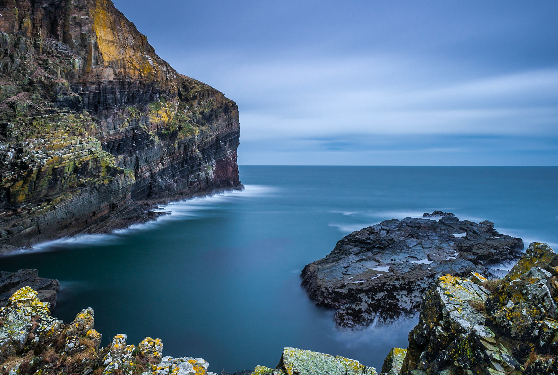 Whaligoe Haven one of the most remarkable natural harbours you will find anywhere in Scotland it is surrounded on three sides by 250ft high cliffs