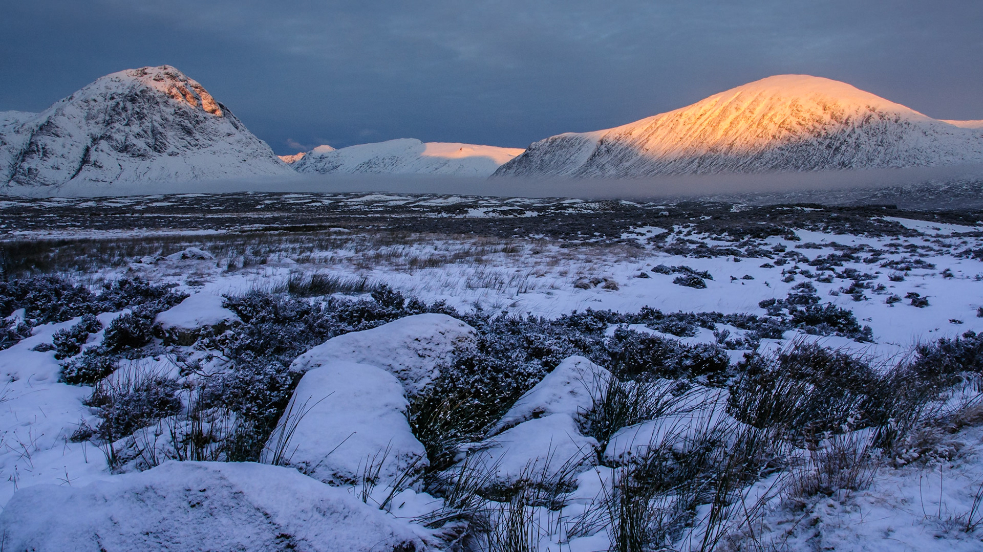 Winter sunrise in Glencoe