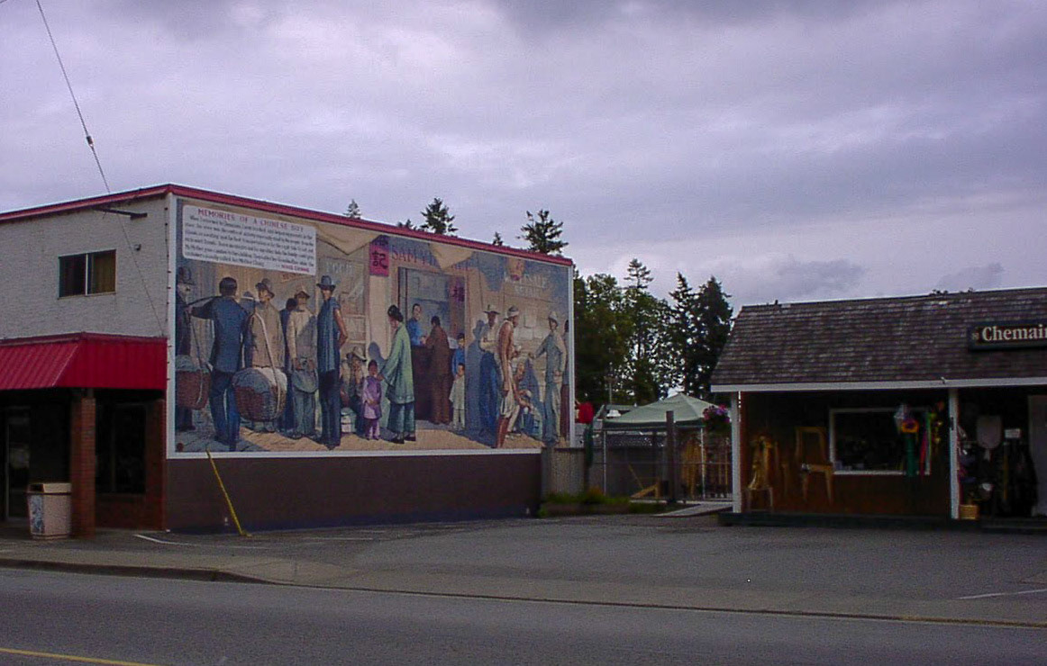 Chemainus  シュメイナスの町中