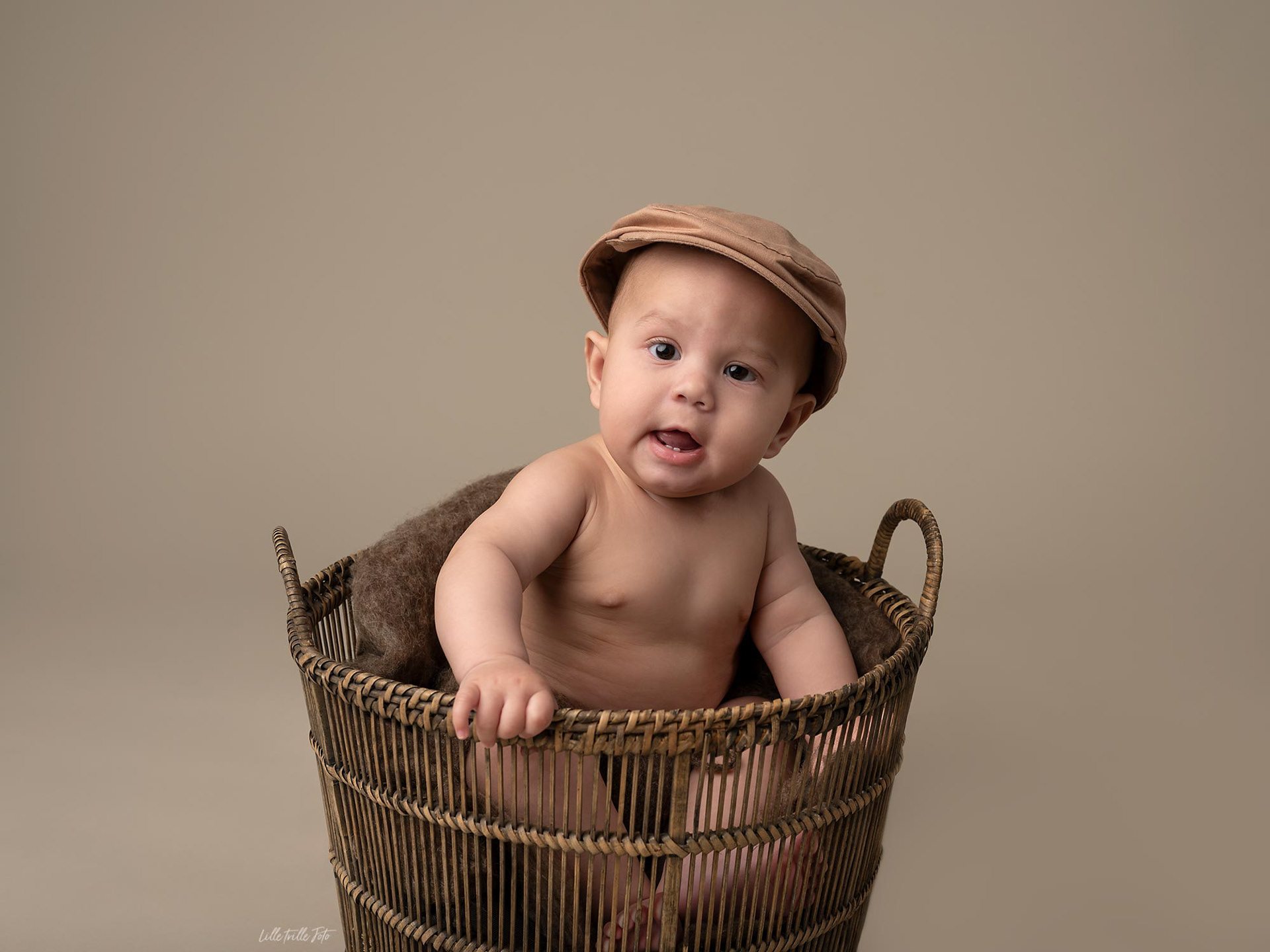 Fotograf Tromsø_baby_gravid_nyfødt_familie