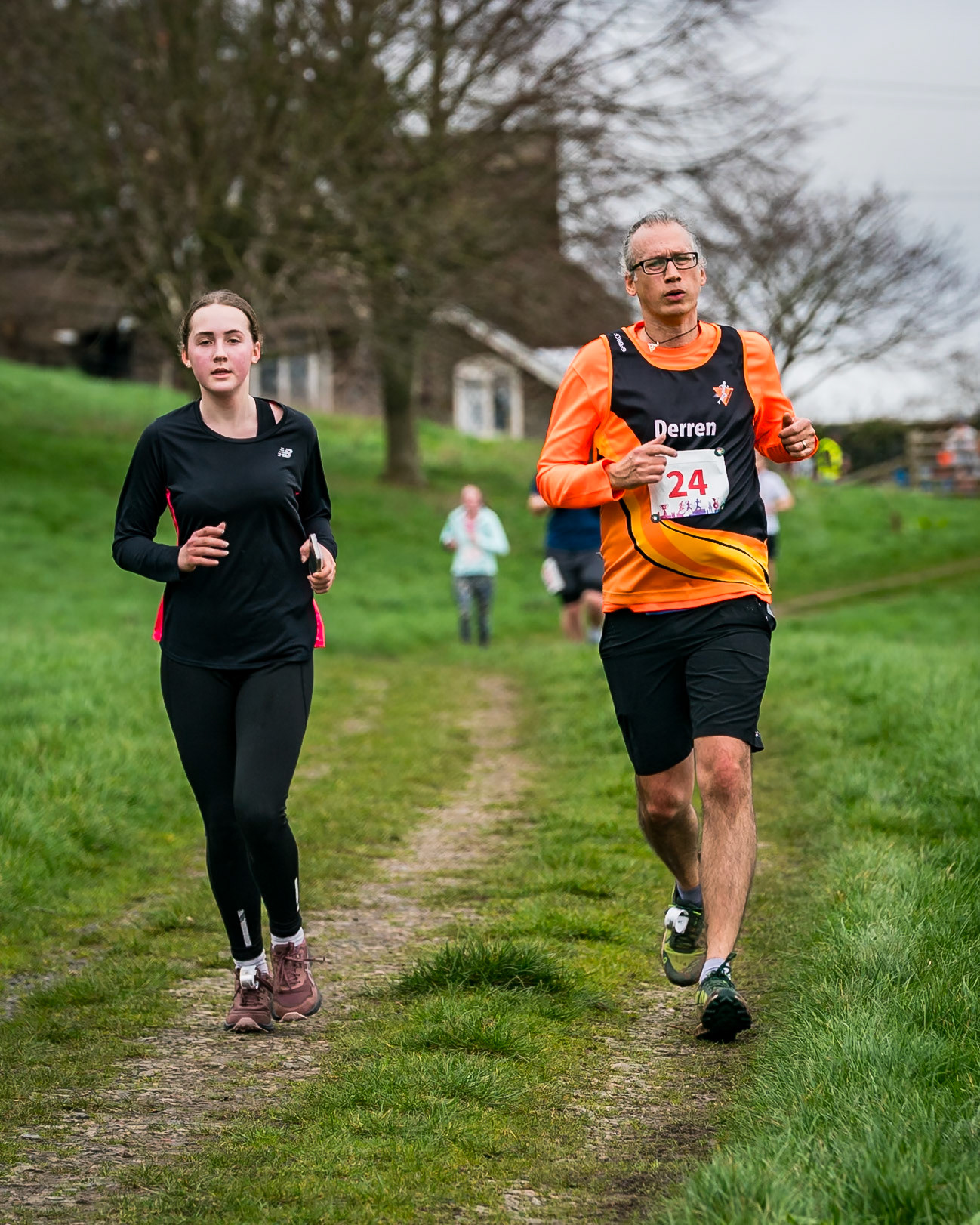 Bib 24