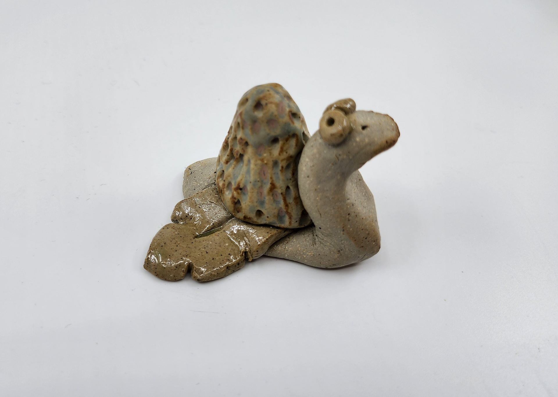 Strawberry snail-Stoneware to Cone 10