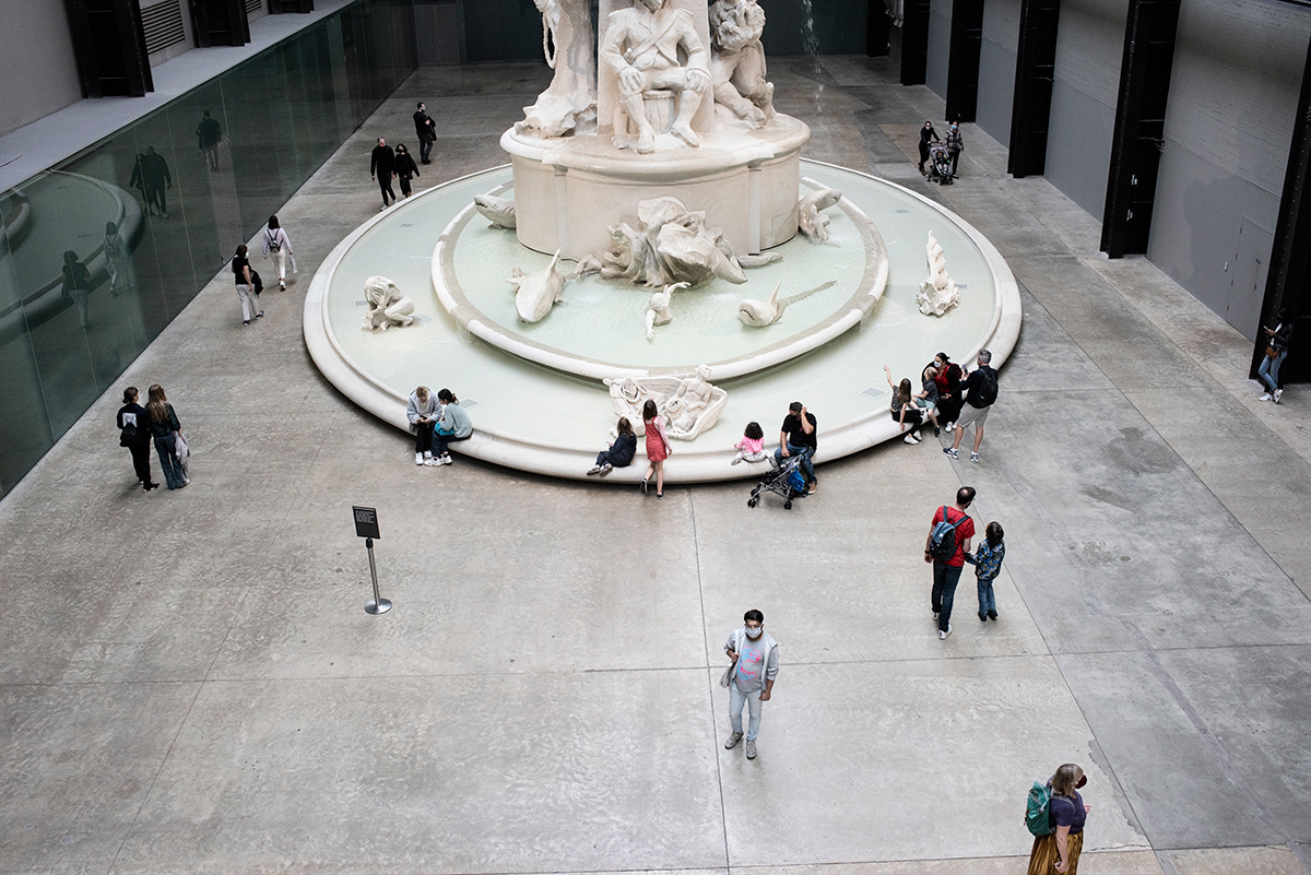 Fons Americans, Kara Walker exhibition, Tate Modern, South London.  Tate Modern, the UK’s second largest attraction, reopened on the 27th of July, for the first time since March. The same day workers gathered to protest outside the museum against the redundancy which is going to affect the lowest paid, most precarious members of the staff, mostly from Black and minority ethnic backgrounds.  Since then Tate commerce staff has been on strike.