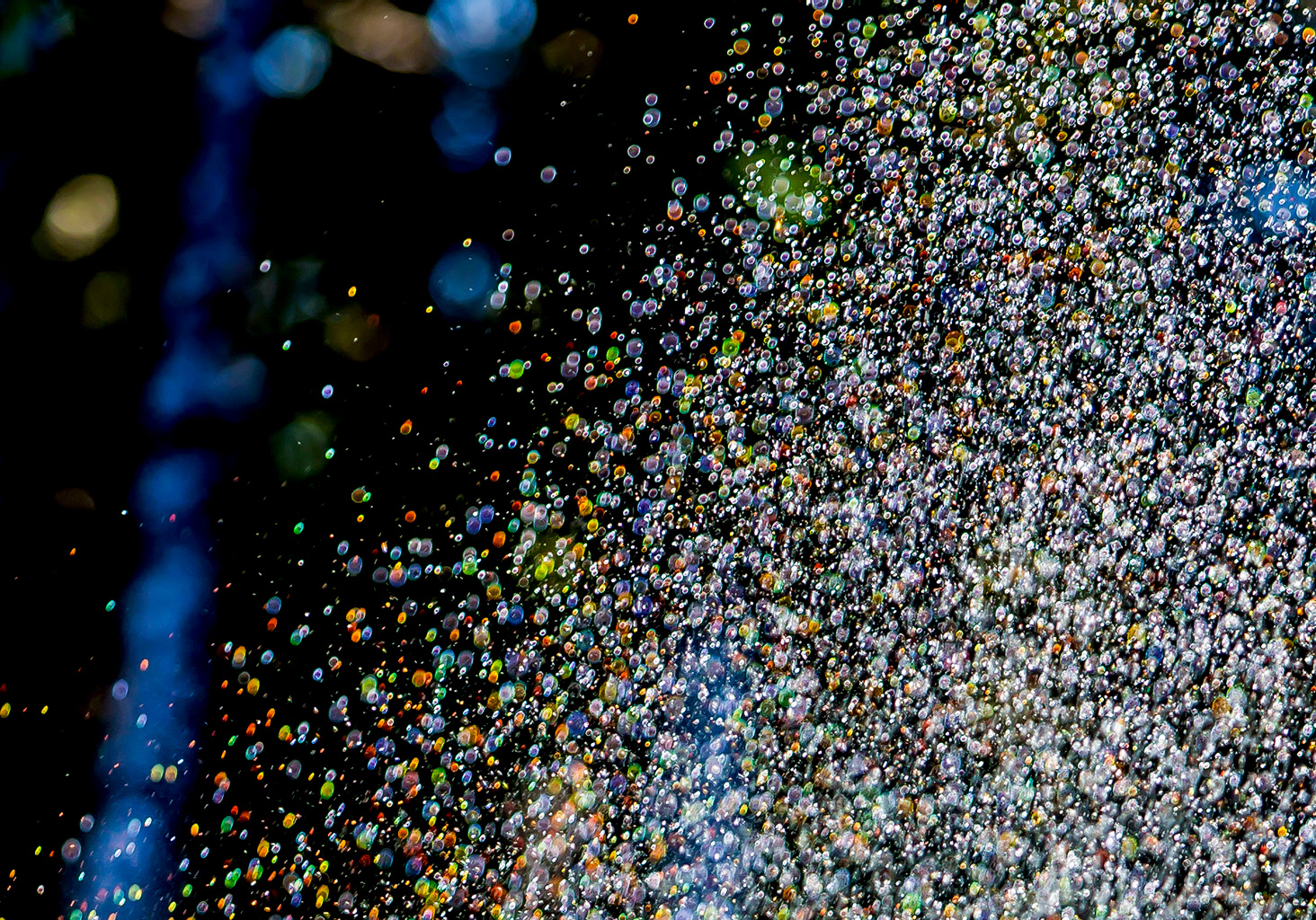 Real Rainbow Droplets