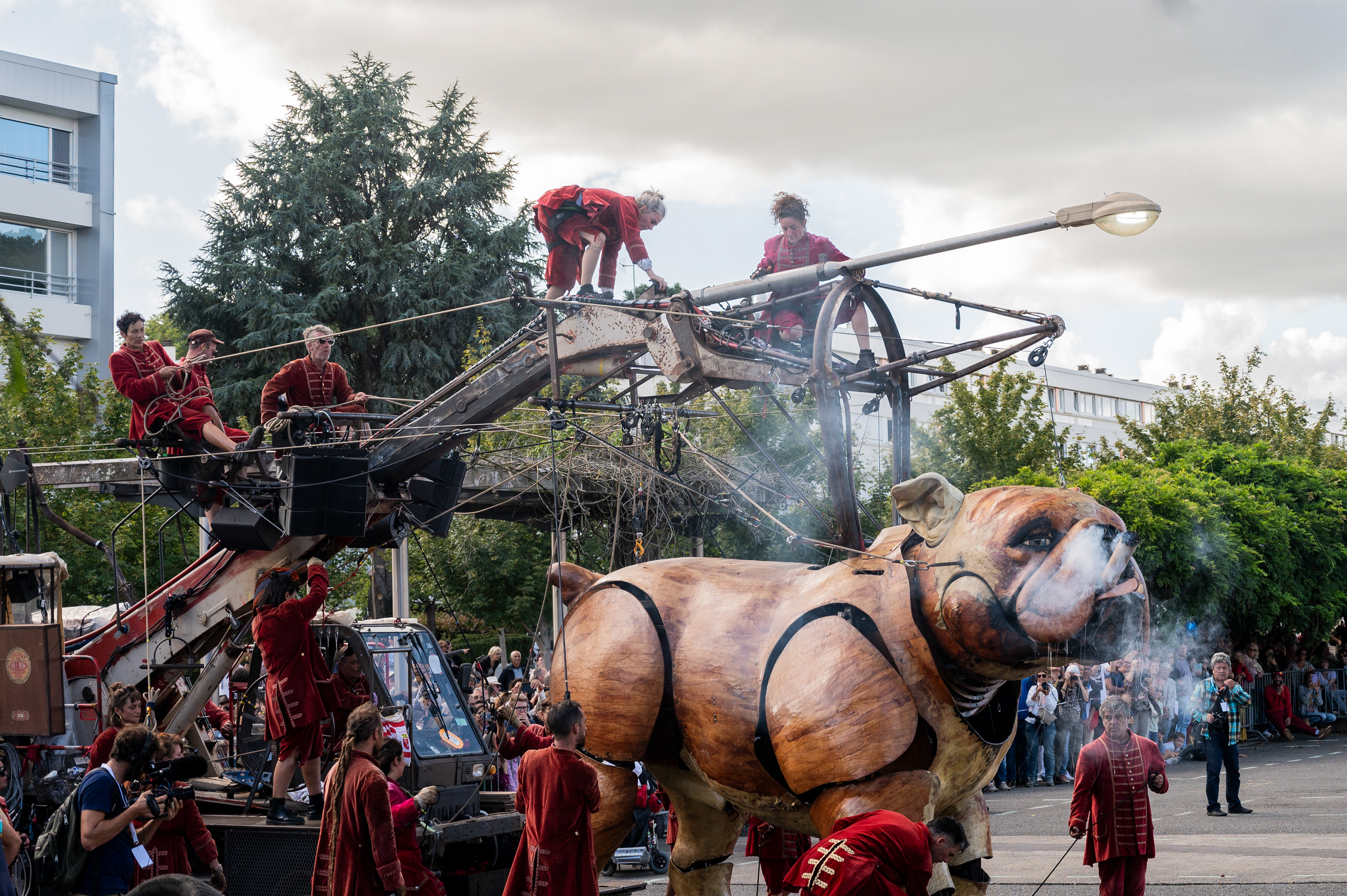 La compagnie Royal de Luxe dans les rues de la ville