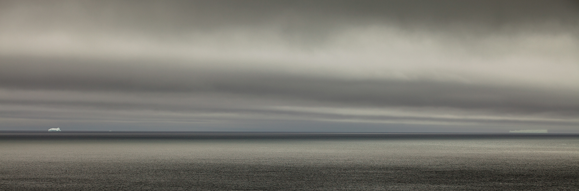Pano-icebergs, Estreito de Brainsfield, Antártica