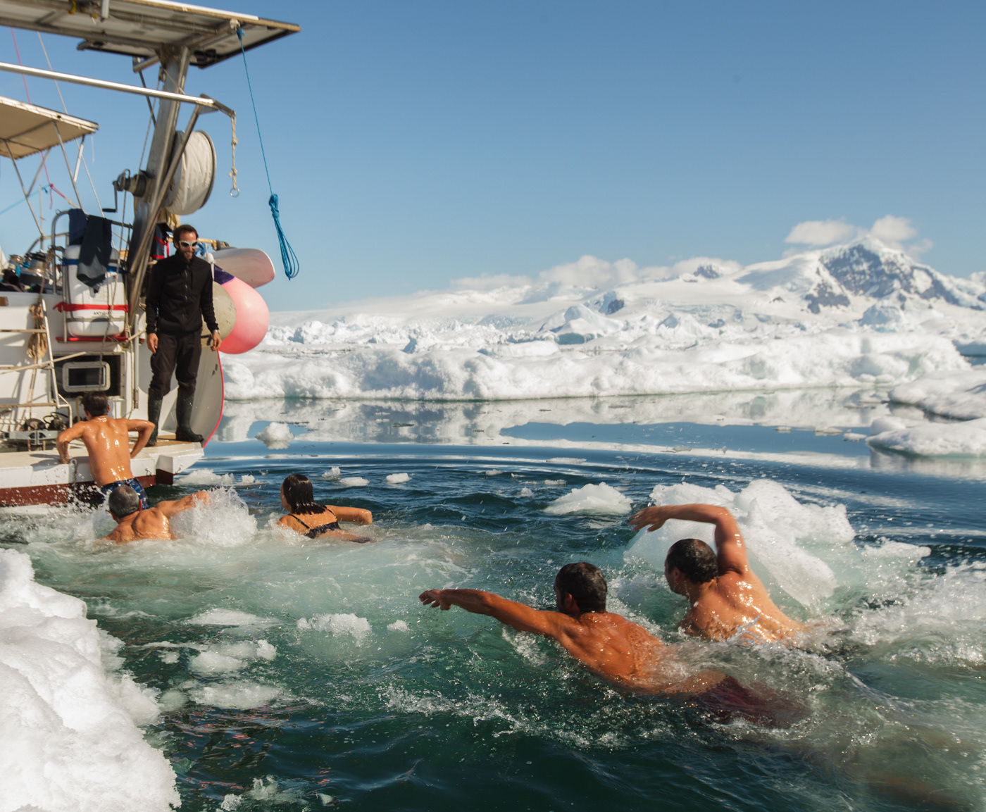 Final do campeonato interplanetário de natação criosférica
