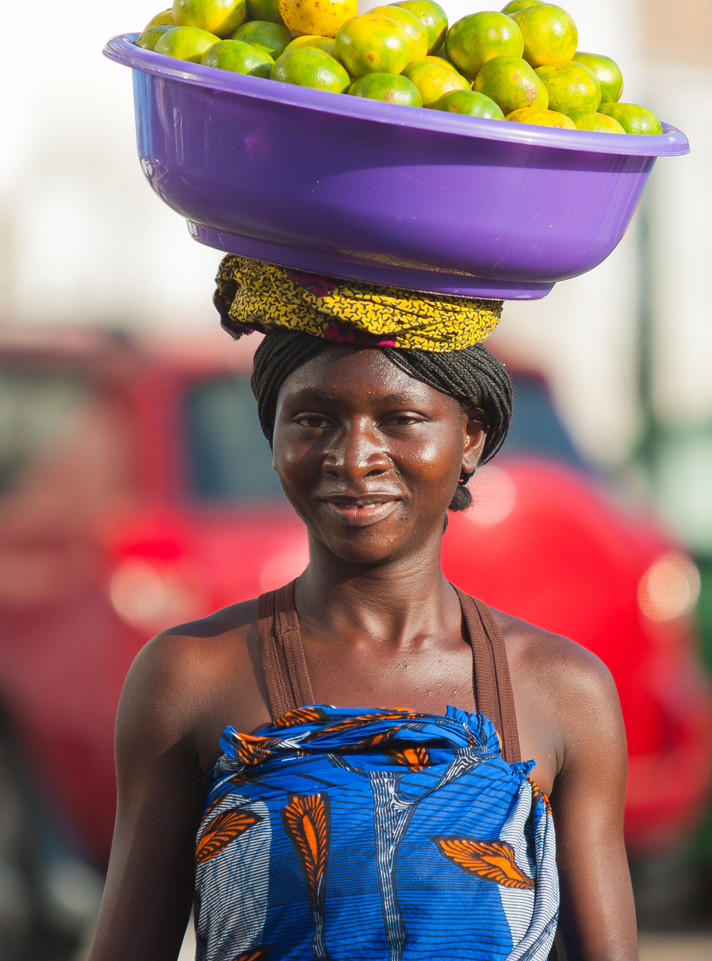 Vendedora de laranjas, Luanda, Angola