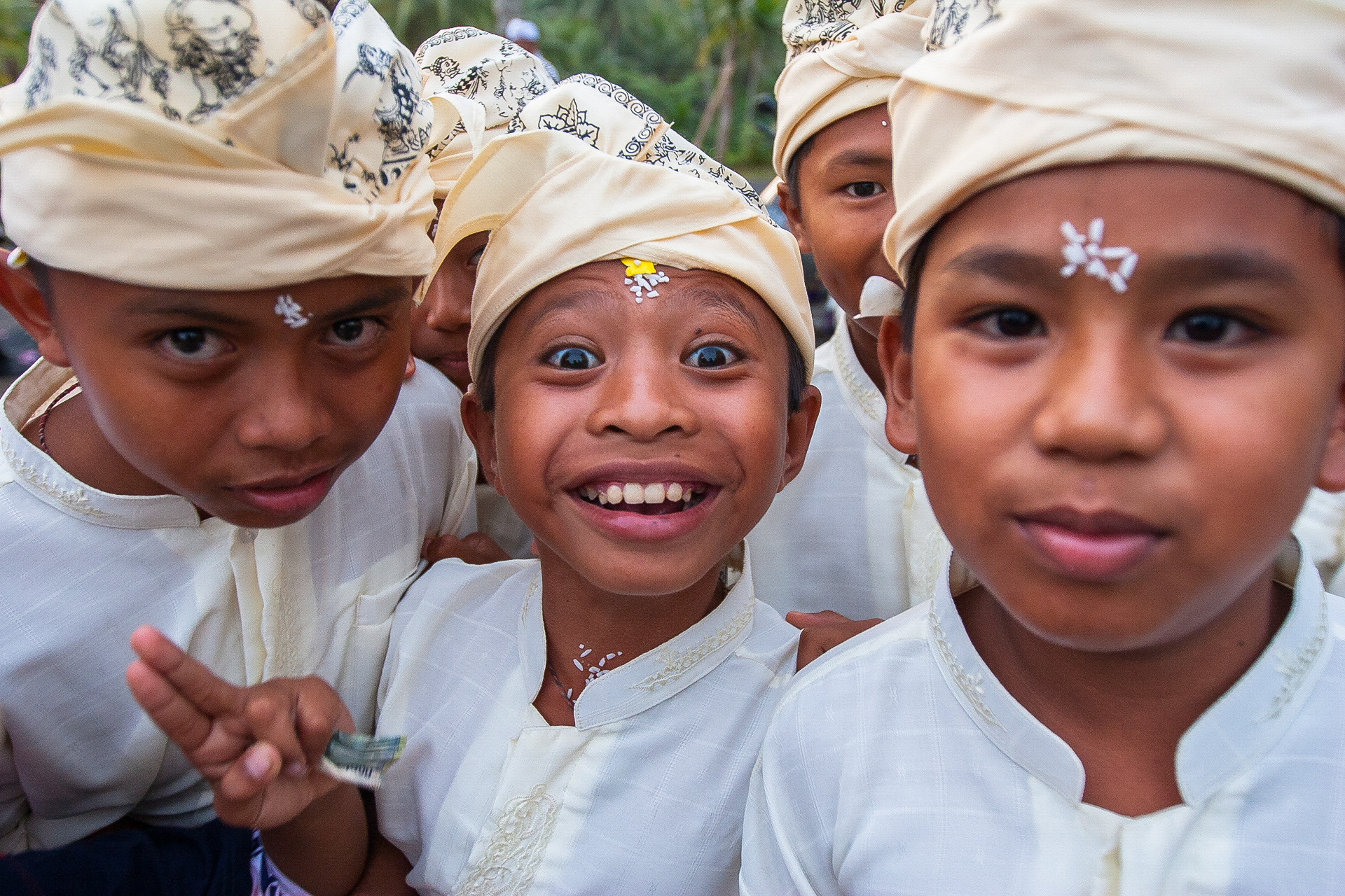 Meninos de Ubud, Bali, Indonésia