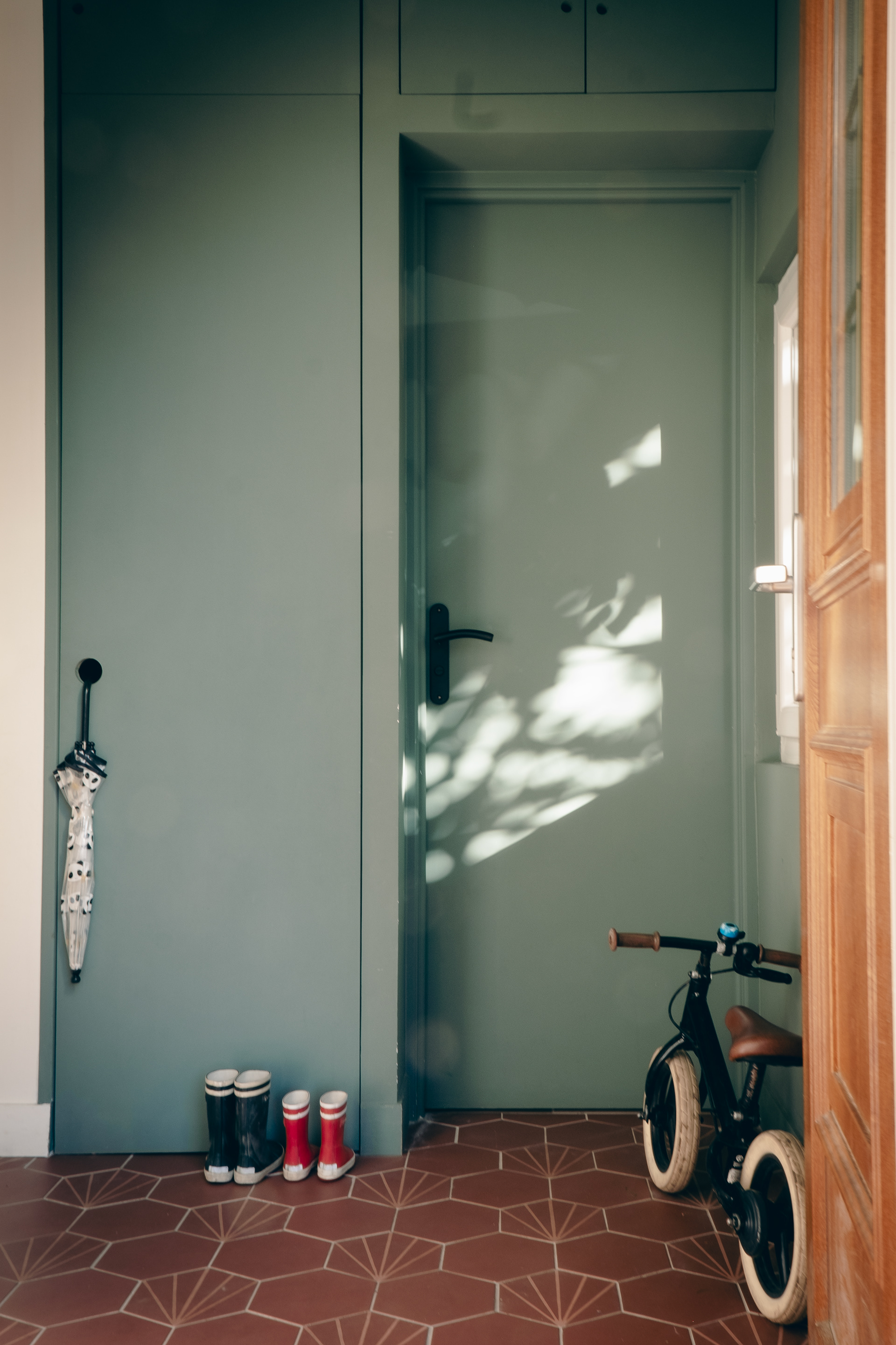 L'entrée, placard sur-mesure en arche