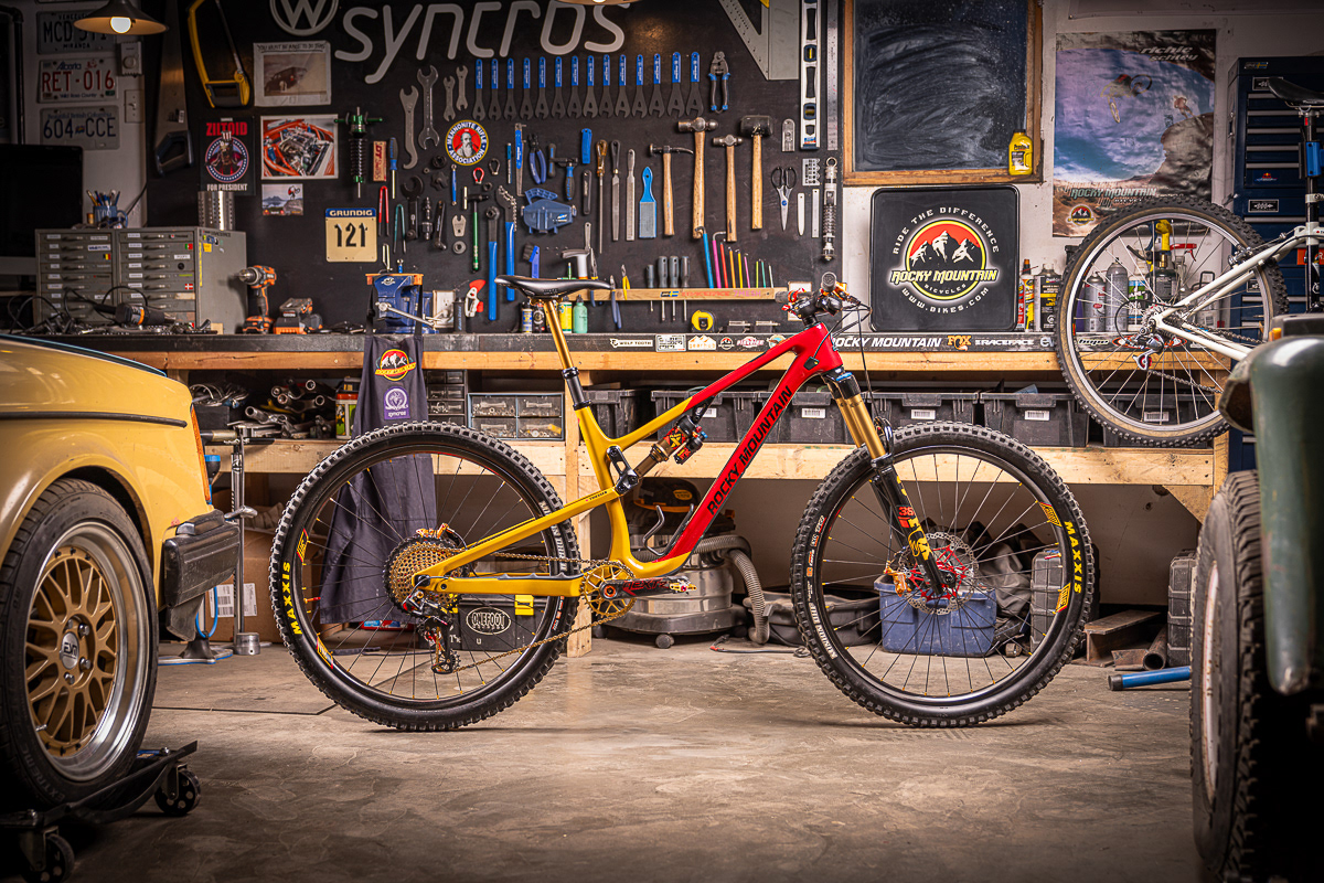 2022 Rocky Mountain Instinct