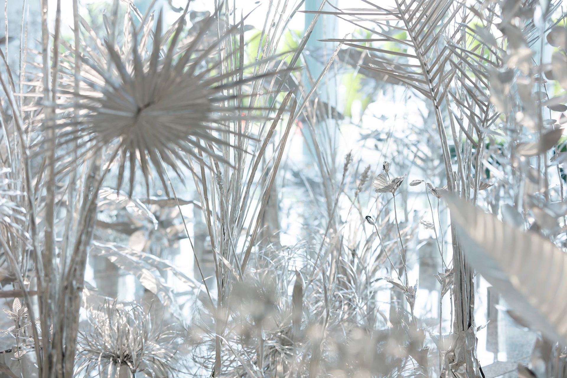 Title: The aluminum garden -structural studies of plants- Material: Aluminium Foil 0.2mm, Photo by Shinya Kigure