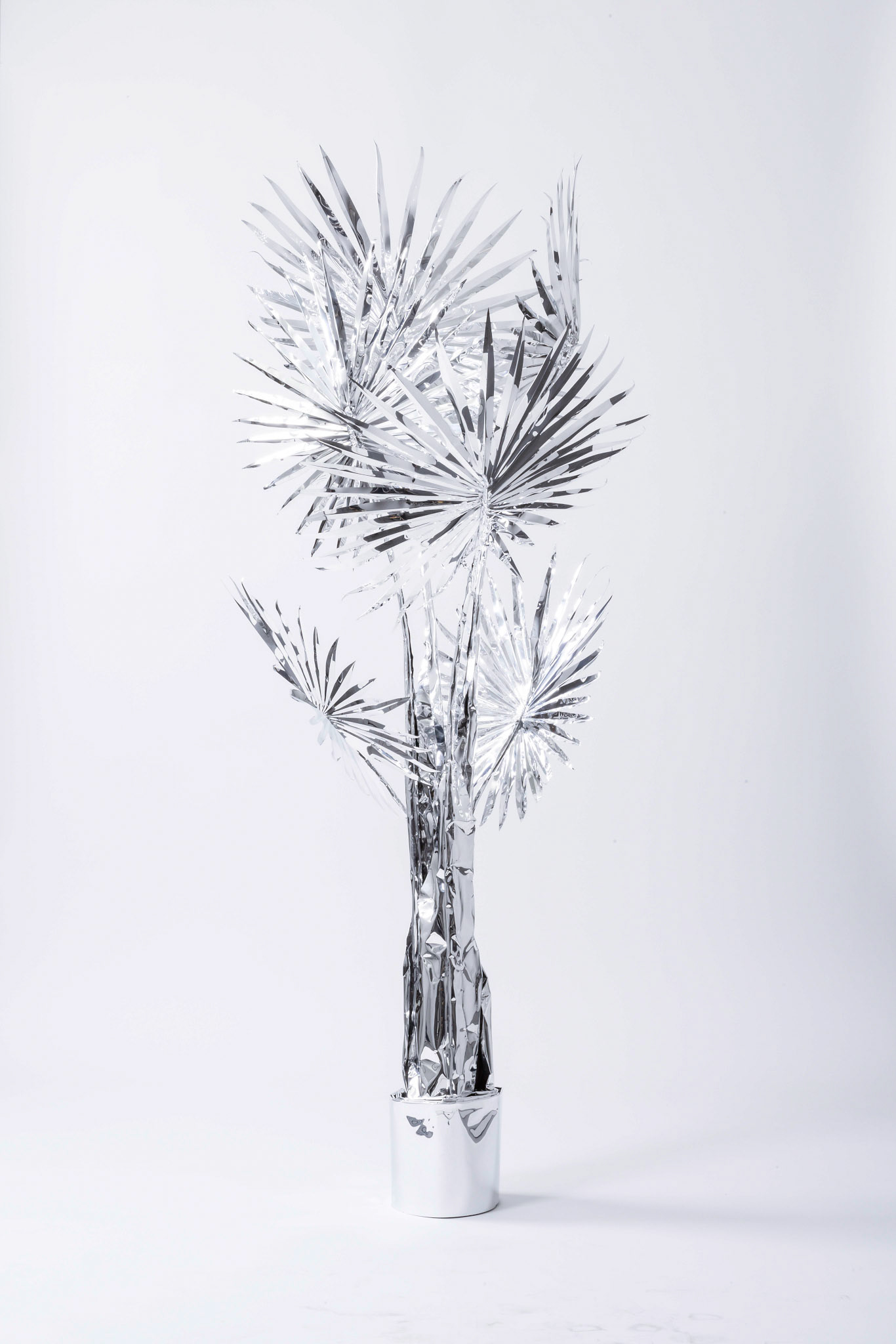 The Aluminum Garden -Structural Studies of Plants- Fan Palm Year: 2022 Size:160x80x80(h)x(w)x(d)cm Material: Aluminium foil 0.2mm (Mirror polished surface) 